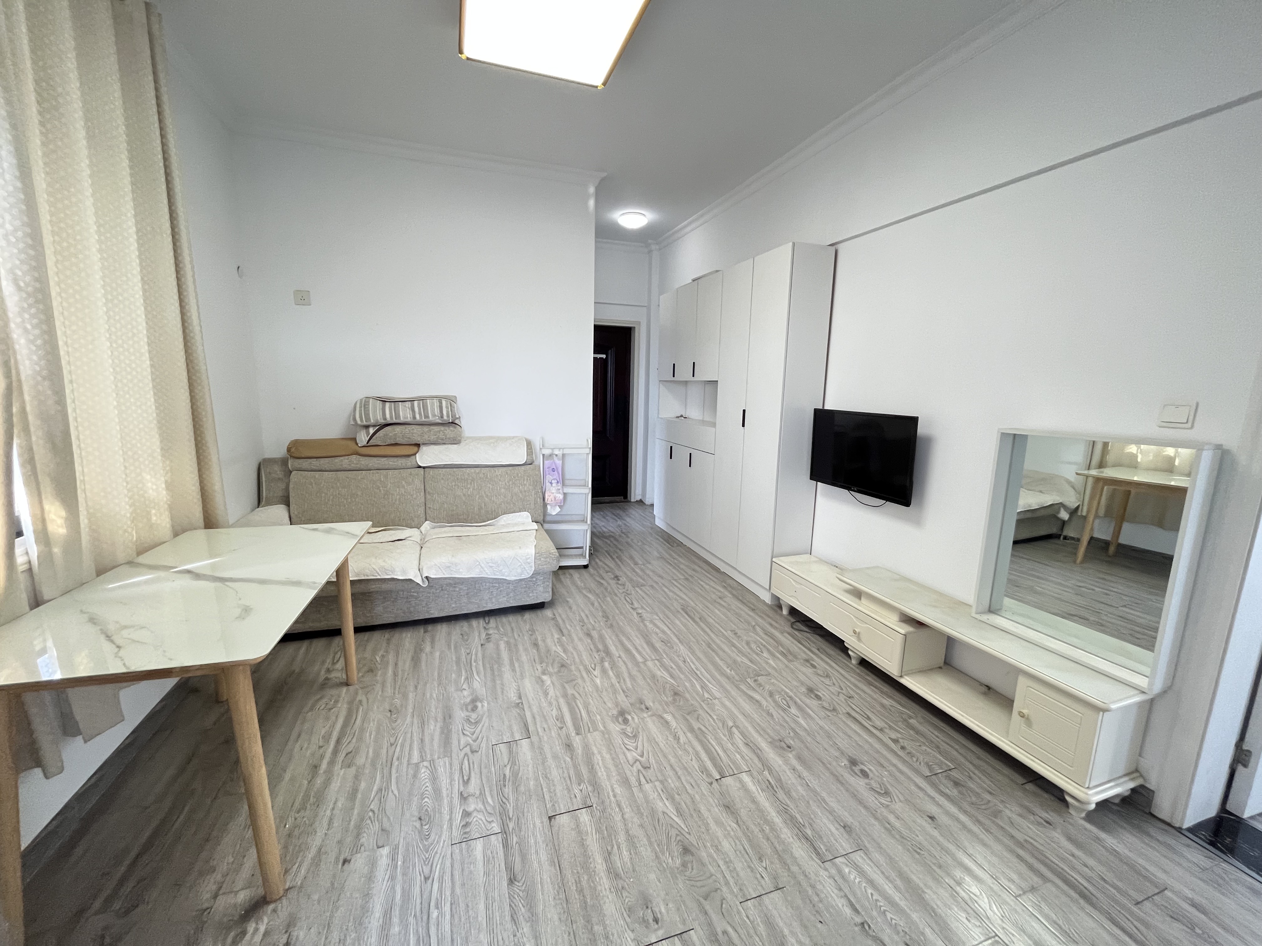 上城世家 1室1厅1卫 1000.0元/月 上城世家 1室1厅1卫 1000.0元/月室内图