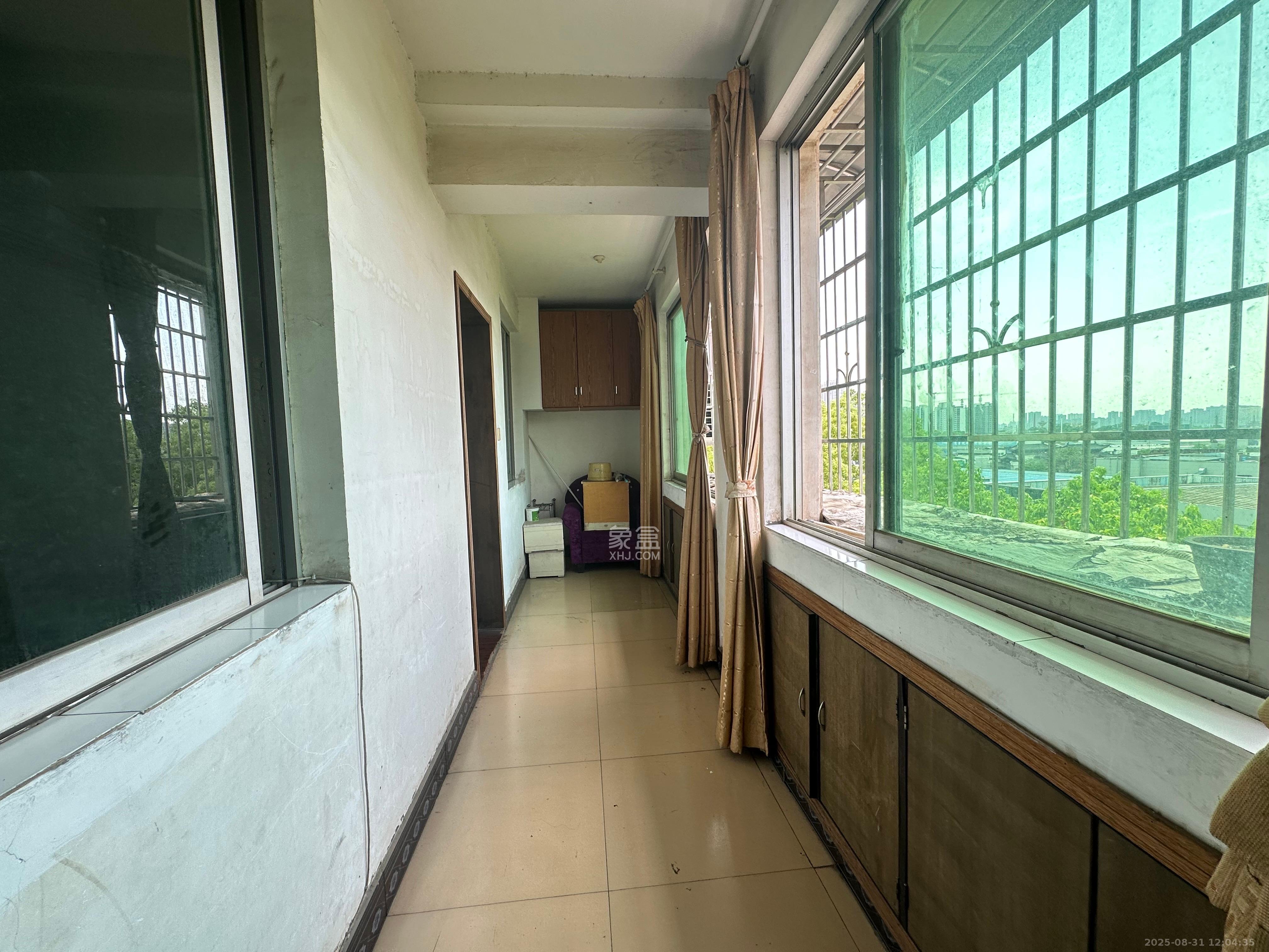 中南汽车世界  2室2厅1卫    1000.0元/月室内图