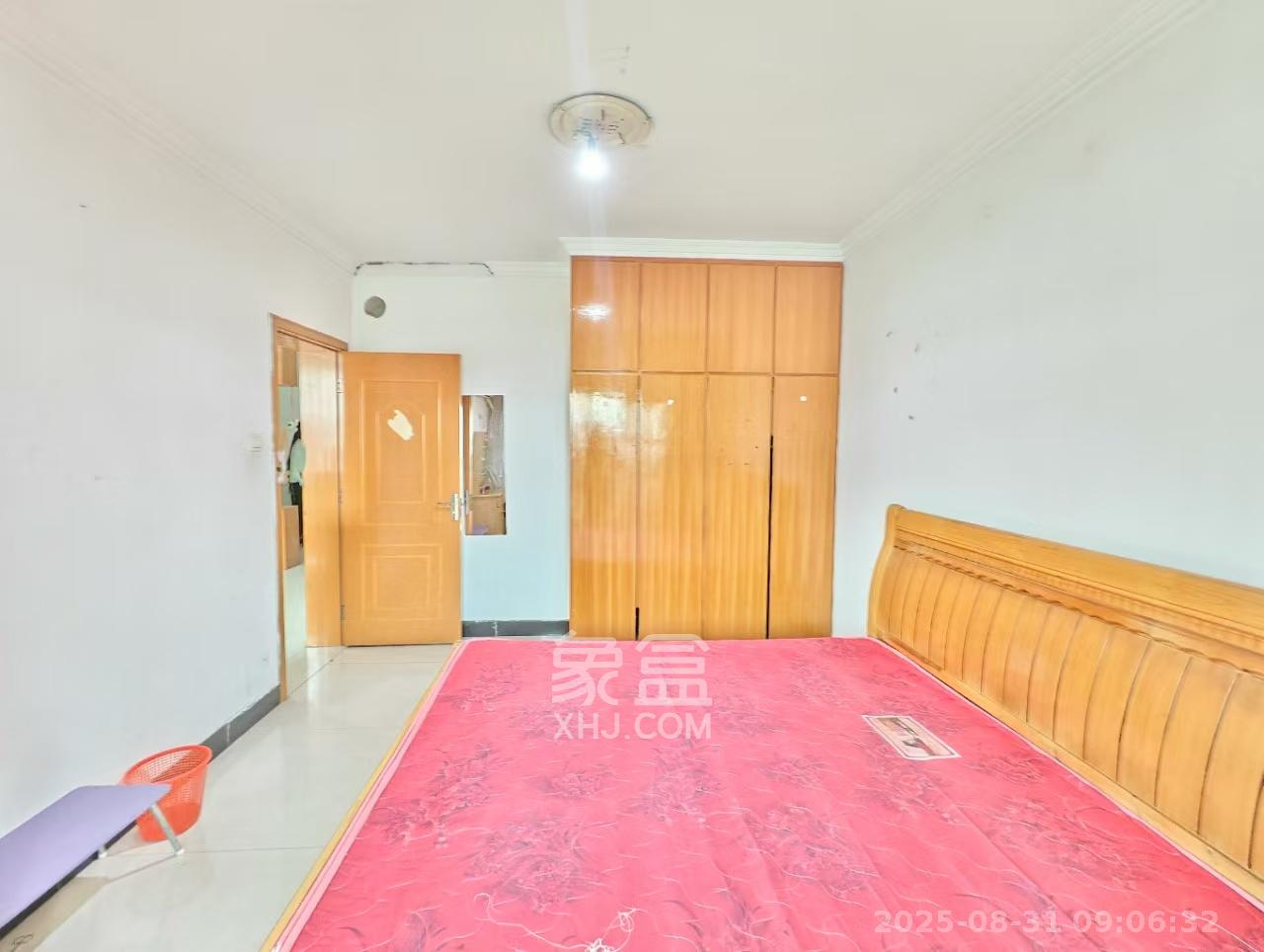 汇龙公寓  3室2厅1卫    1600.0元/月 汇龙公寓  3室2厅1卫    1600.0元/月室内图