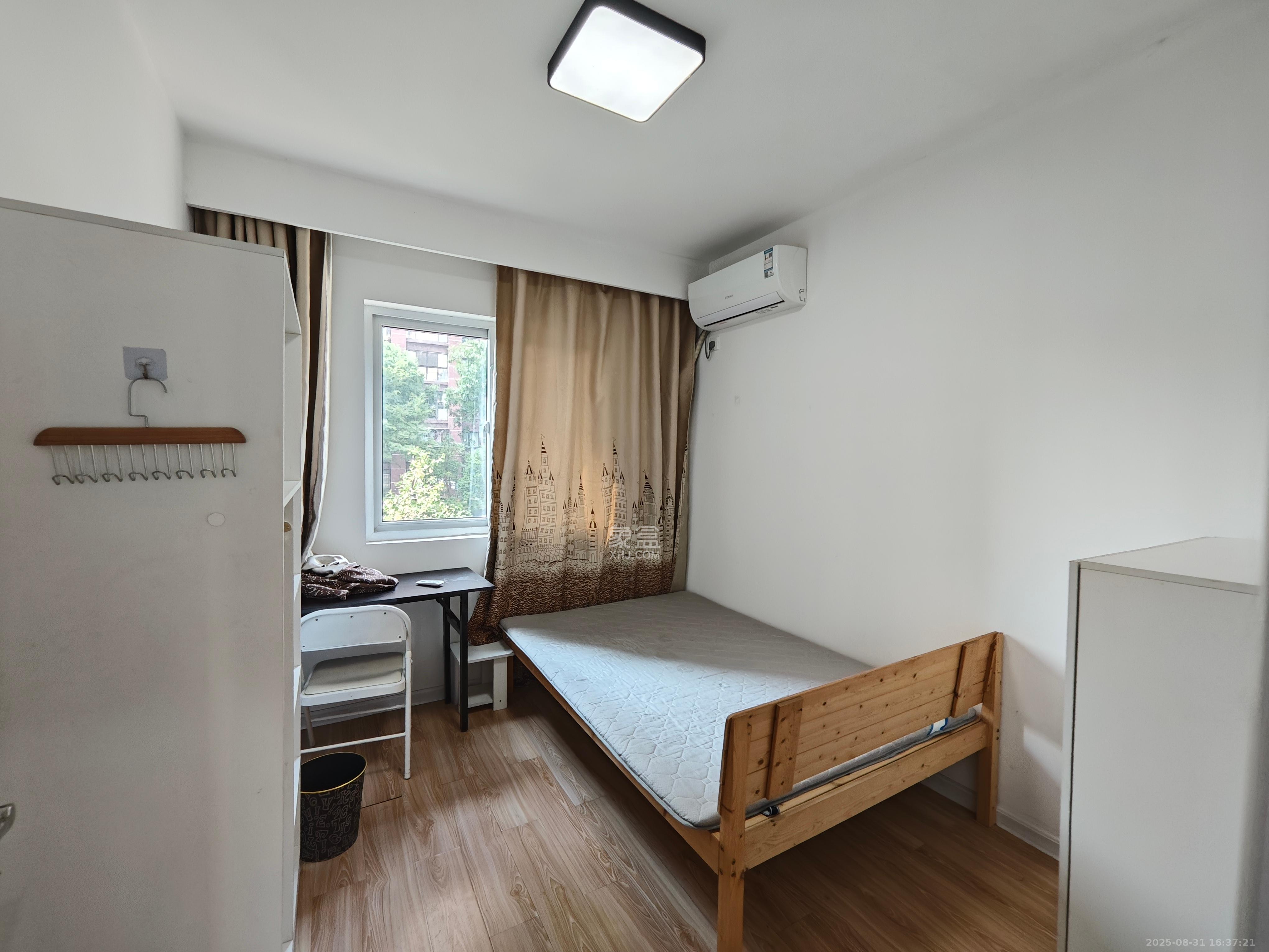 金科世界城  4室2厅1卫    1900.0元/月室内图