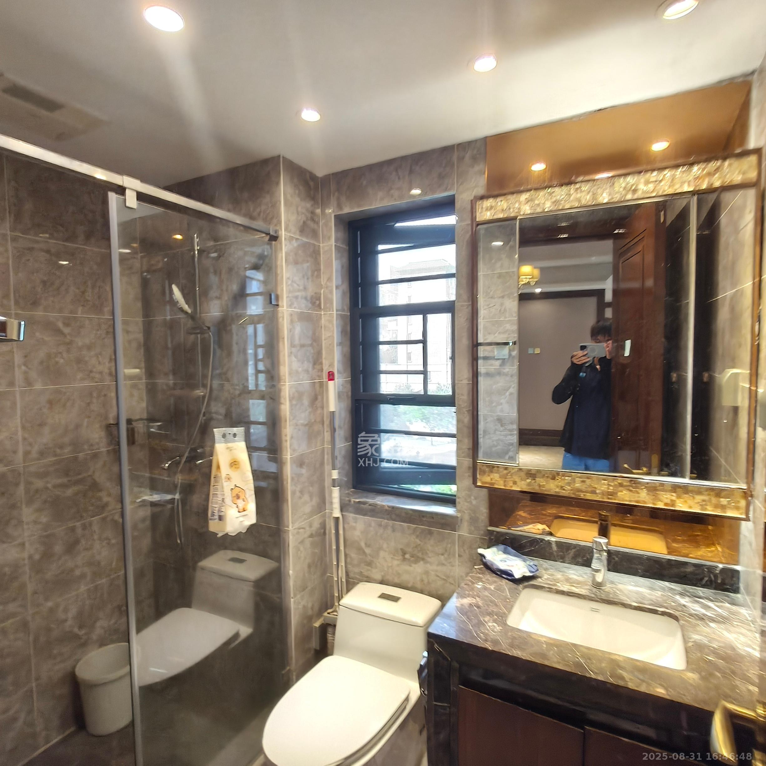 恒大御景天下城一期 3室2厅2卫 2700.0元/月 恒大御景天下城一期 3室2厅2卫 2700.0元/月室内图