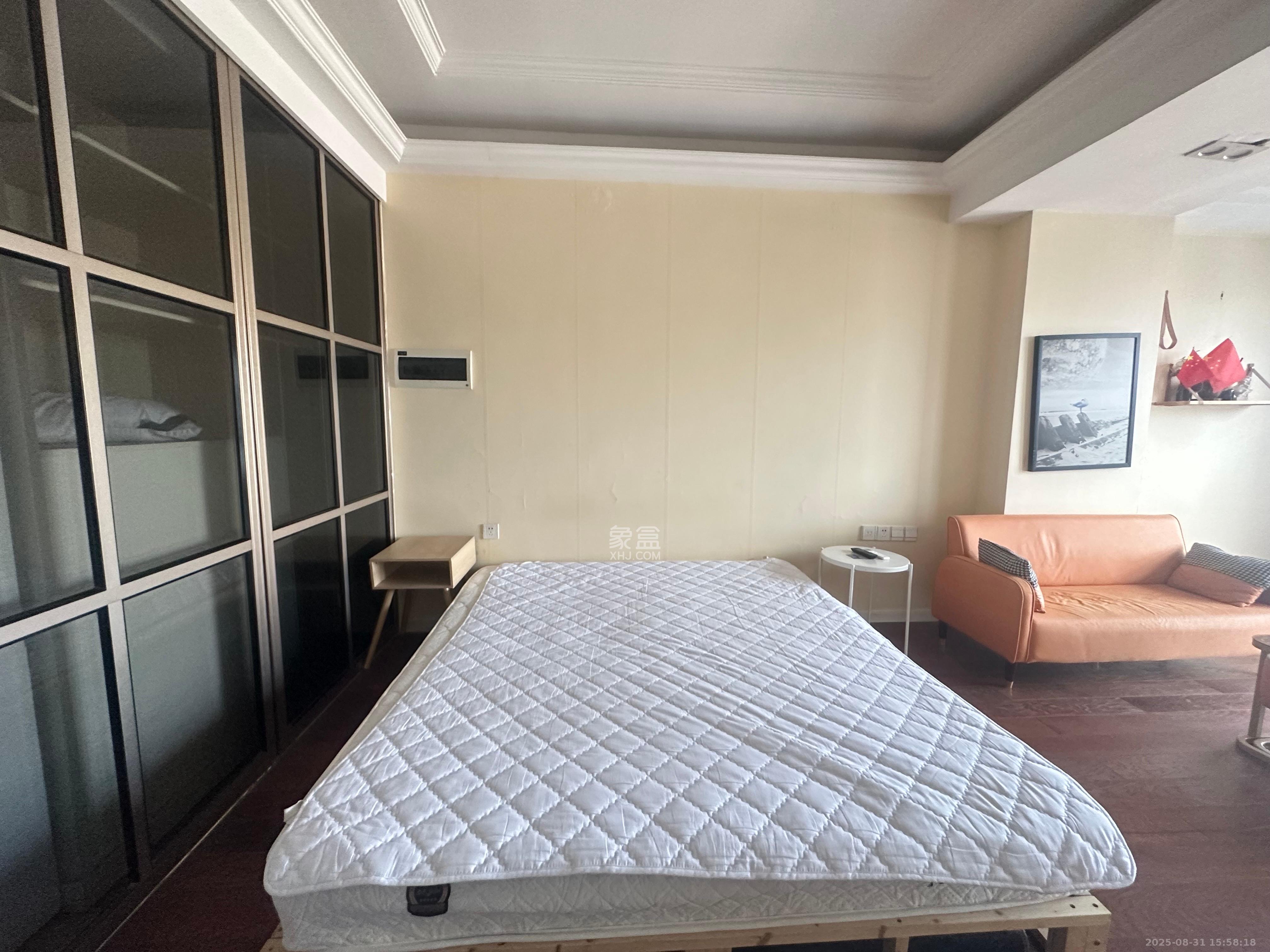 壹号公馆 2室1厅1卫 2500.0元/月 壹号公馆 2室1厅1卫 2500.0元/月室内图