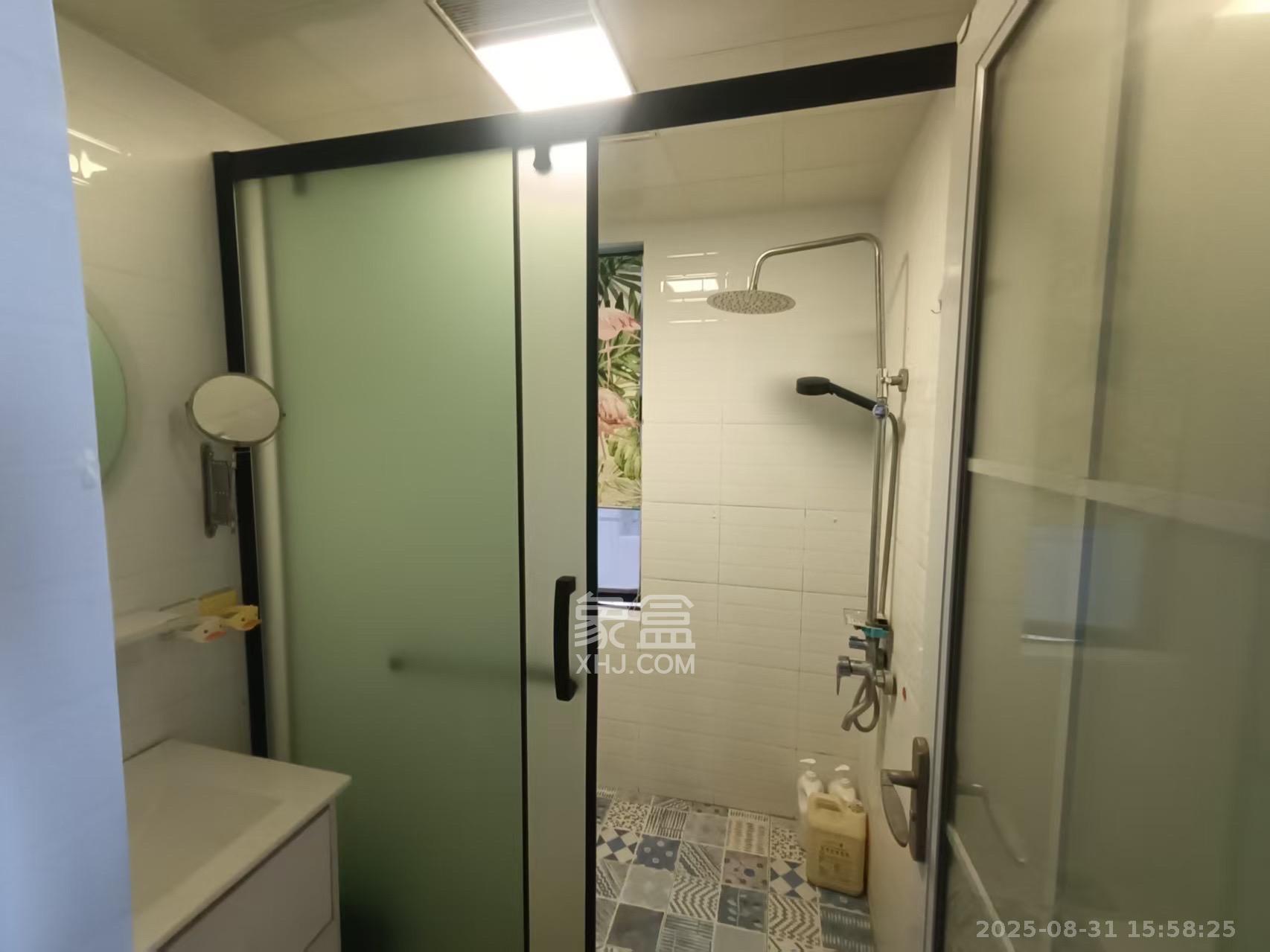 五一大道202(中环壹世界) 3室2厅1卫 4000.0元/月 五一大道202(中环壹世界) 3室2厅1卫 4000.0元/月室内图