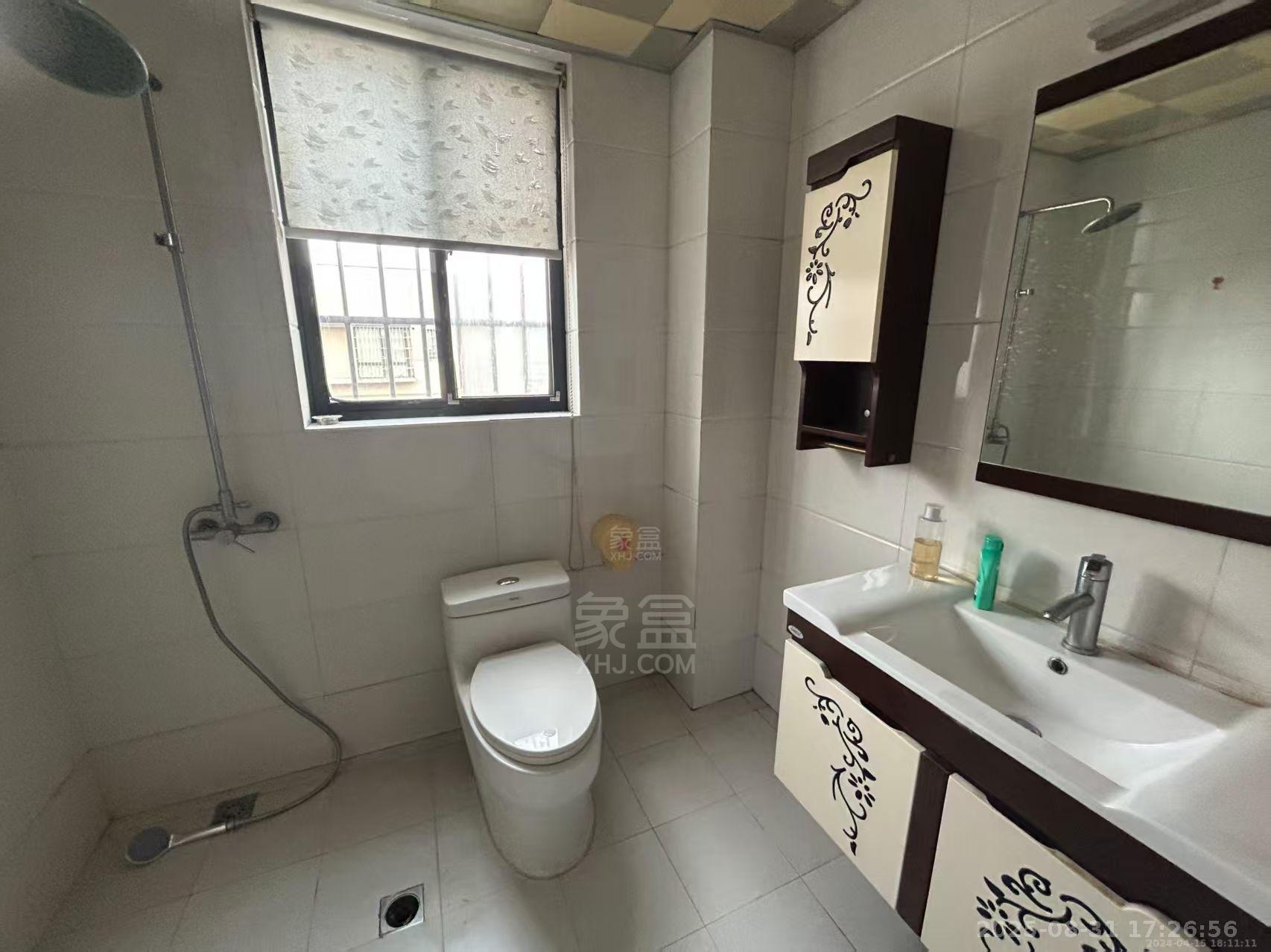 湘银二期世纪花园 4室3厅4卫 2800.0元/月 湘银二期世纪花园 4室3厅4卫 2800.0元/月室内图