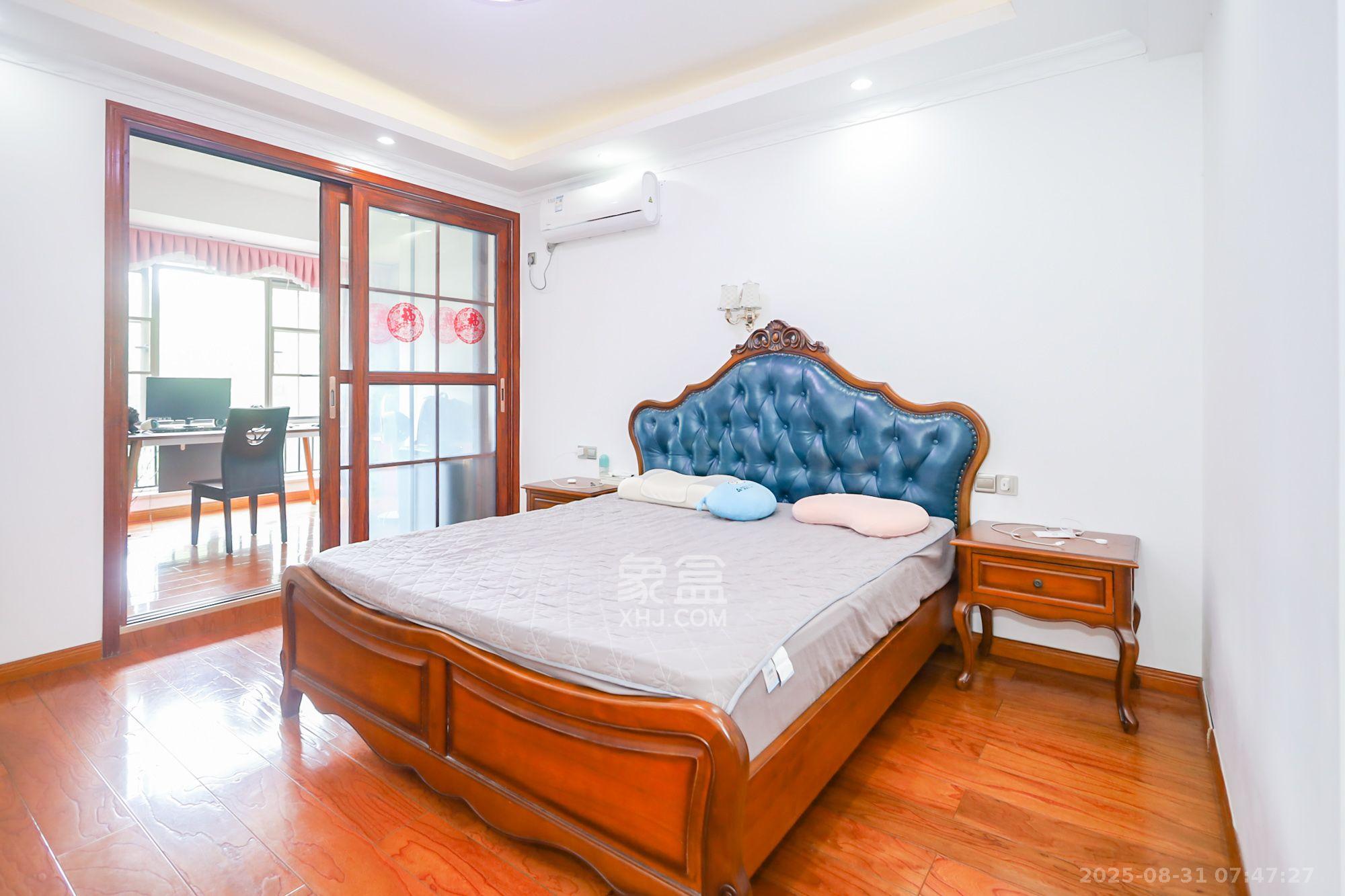 卓越蔚蓝海岸二期  4室2厅2卫    4800.0元/月室内图