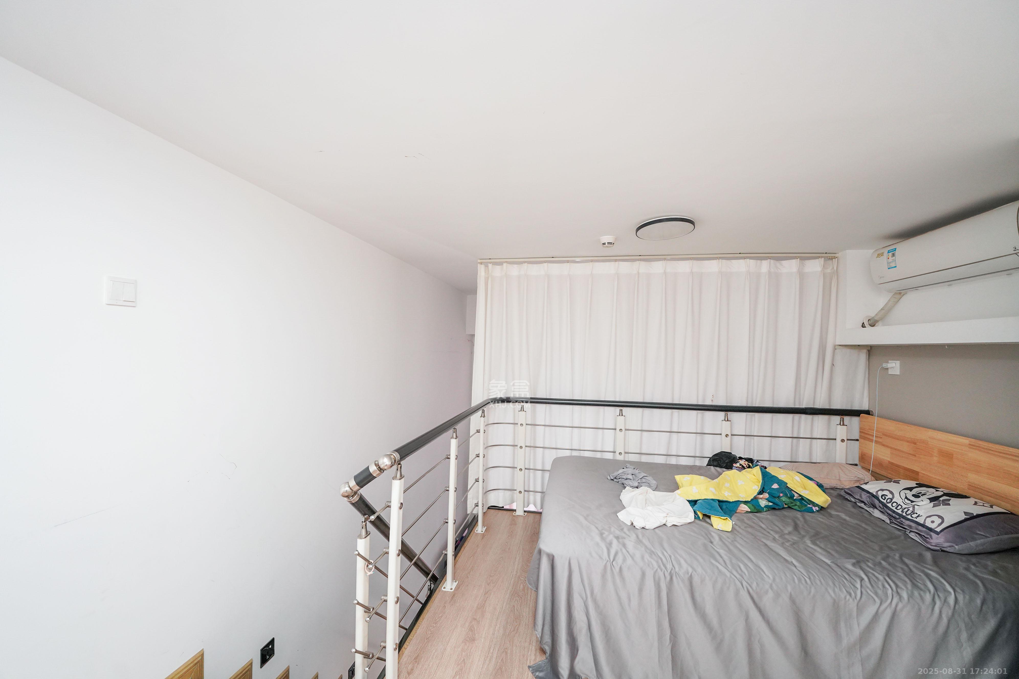 金地铂悦  2室2厅2卫    22.8万卧室