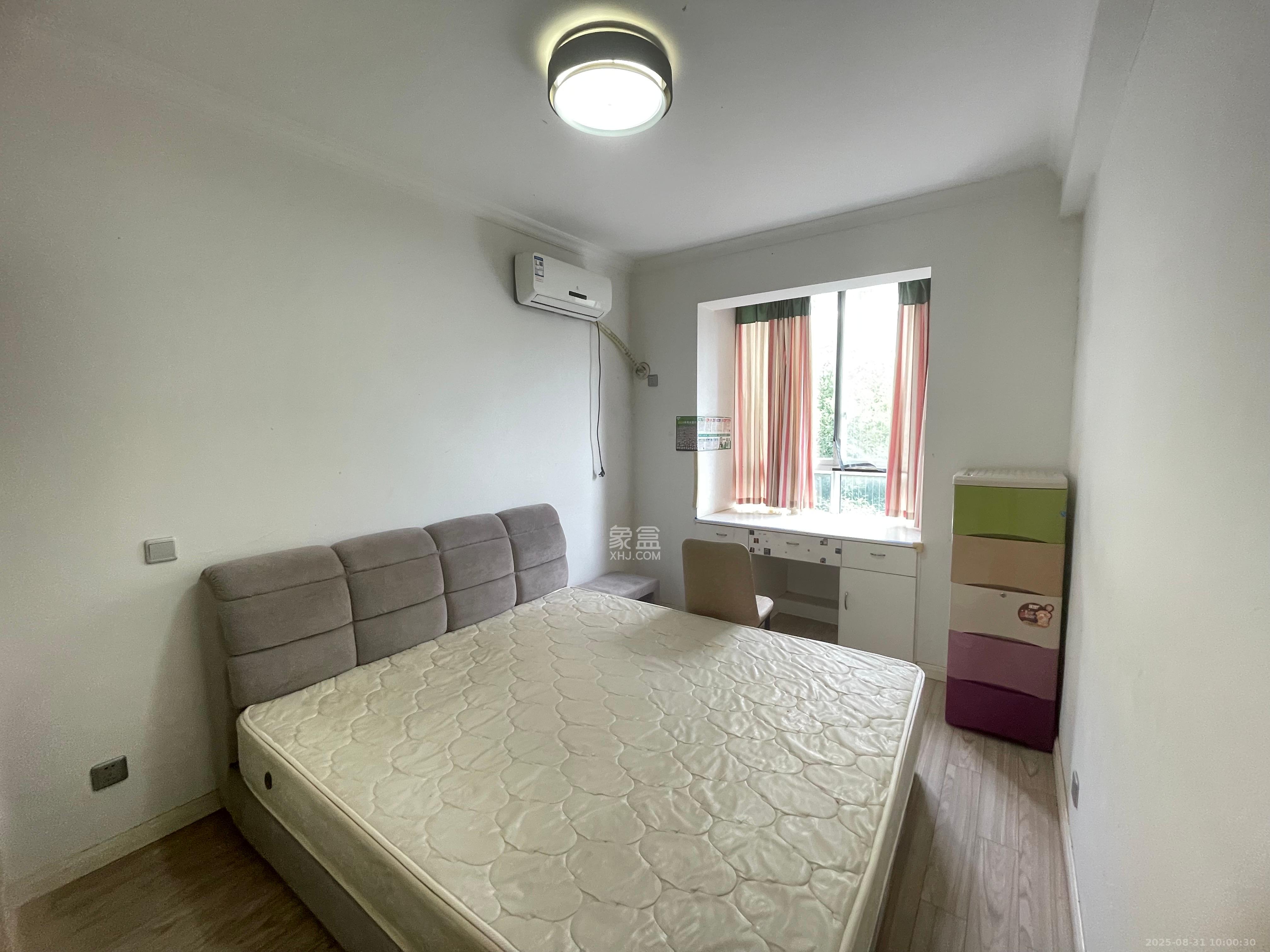 山语城一期  3室2厅2卫    2300.0元/月室内图