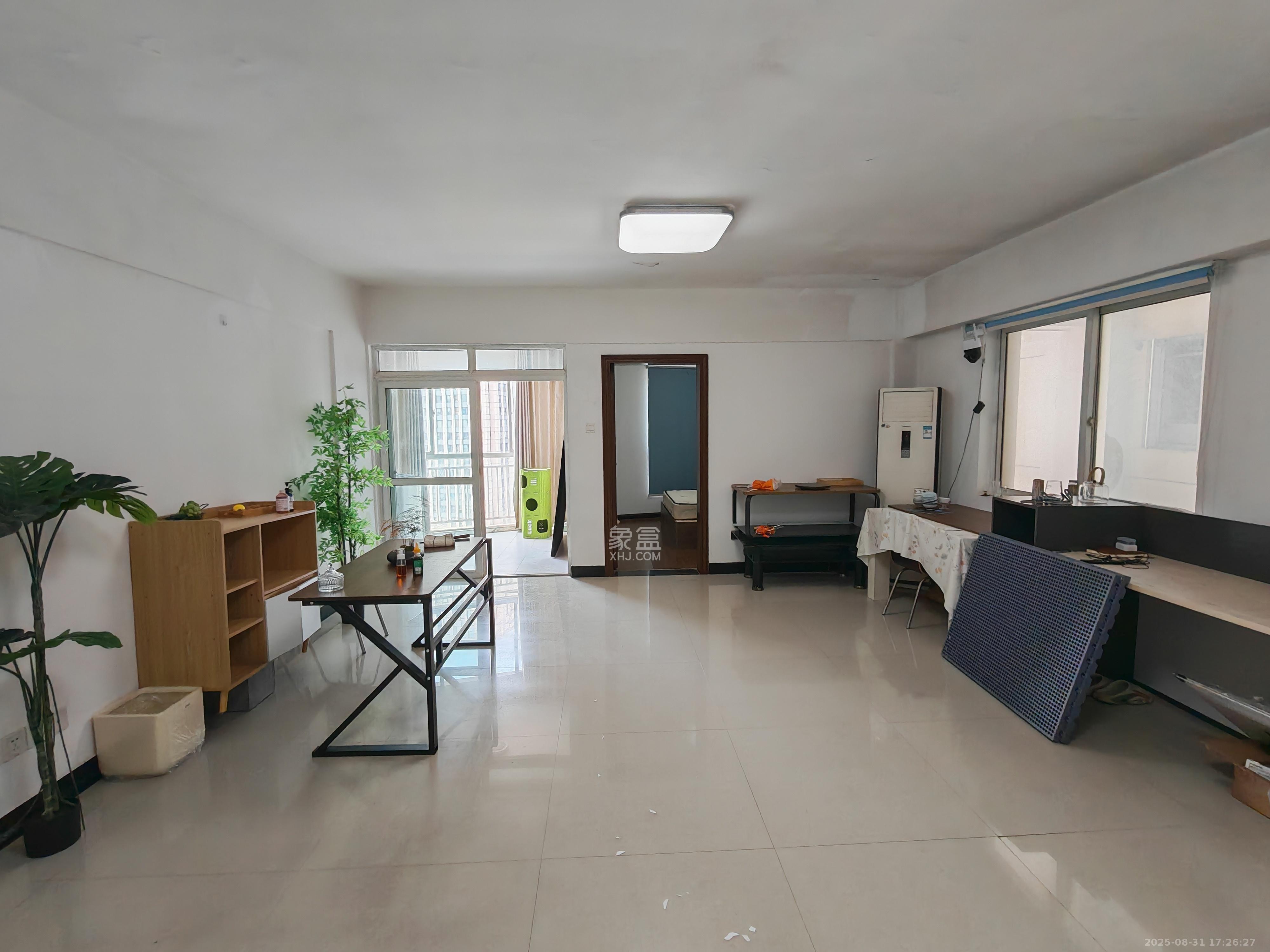 未来现代城  4室2厅2卫    2200.0元/月室内图