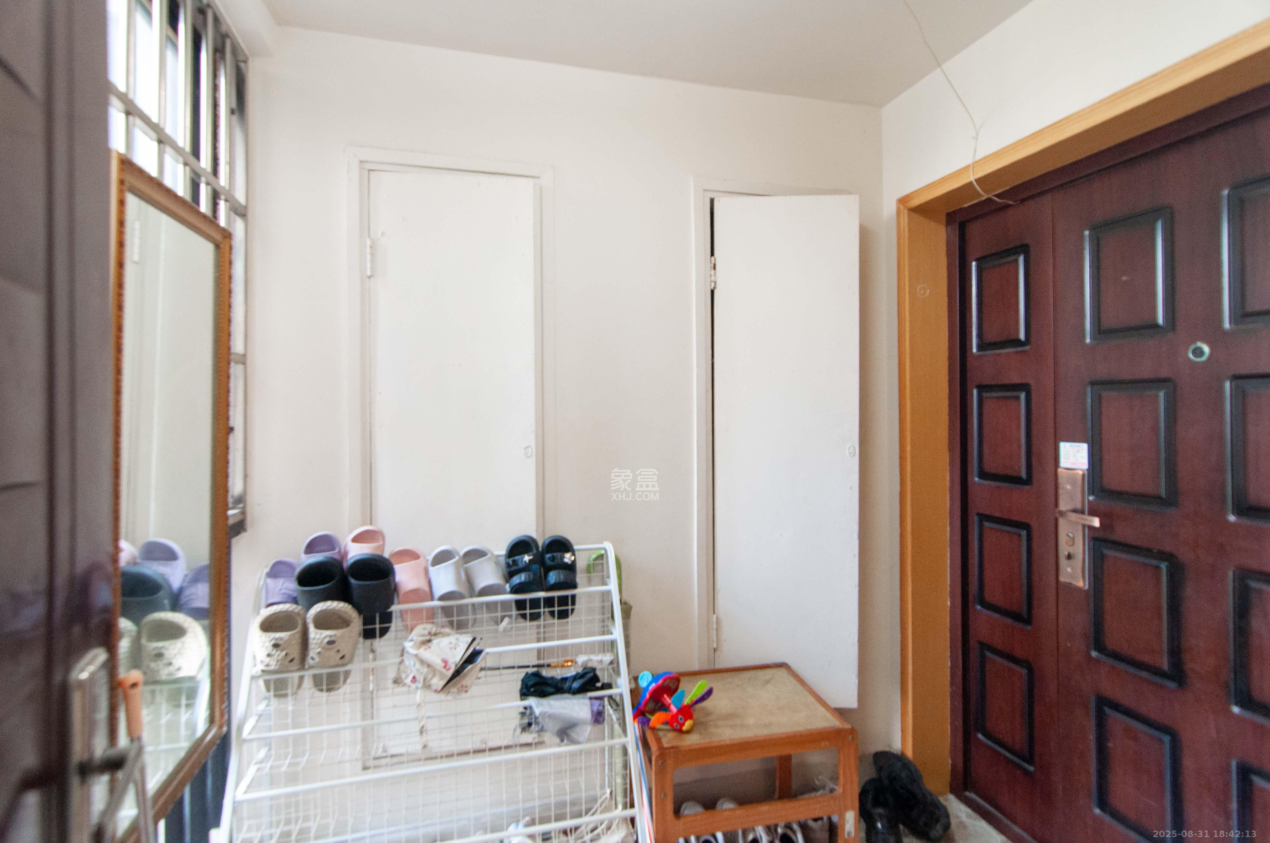 沁园春御院  3室2厅2卫    135.0万其他