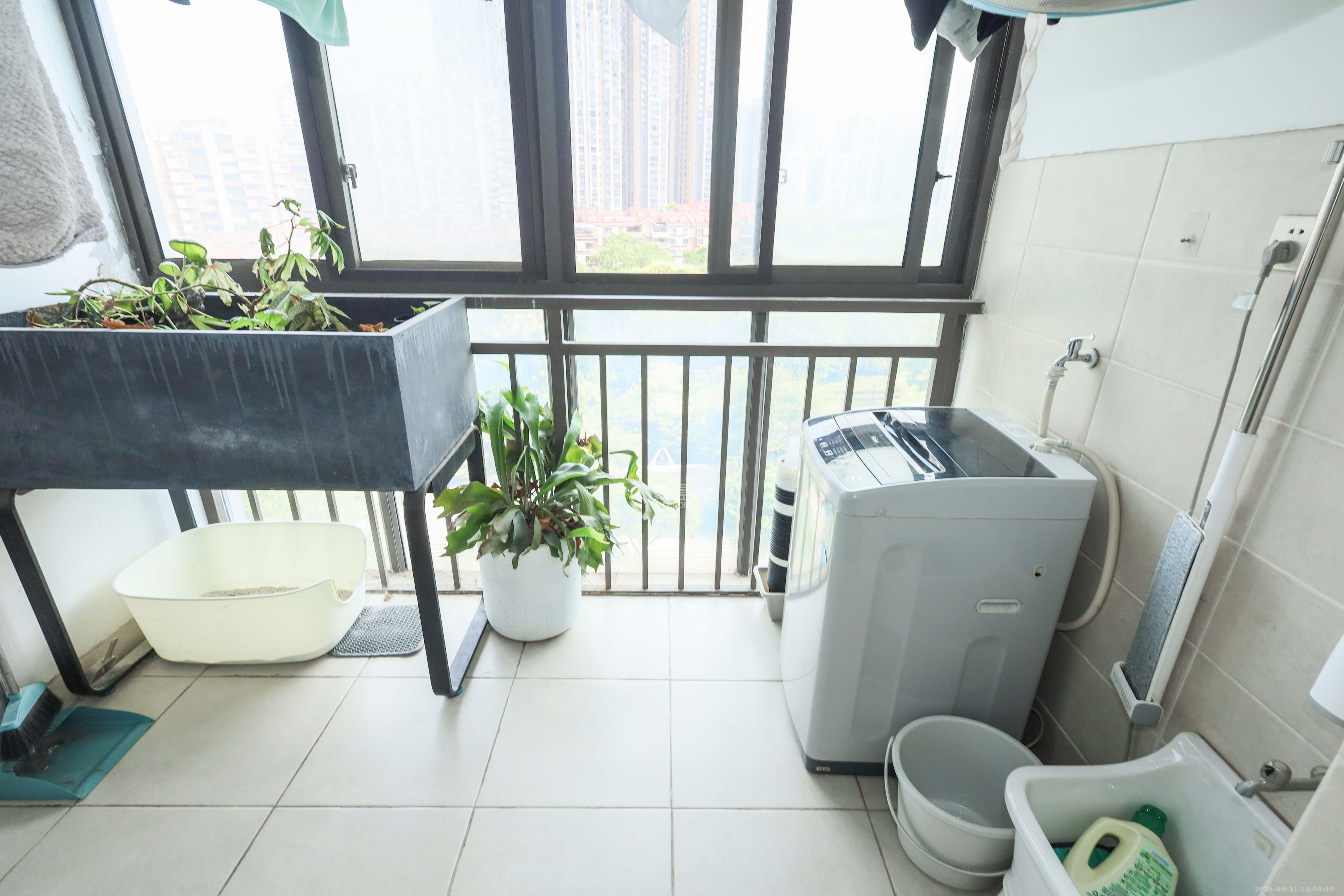 旭辉御府 3室2厅2卫 120.0万 旭辉御府 3室2厅2卫 120.0万阳台