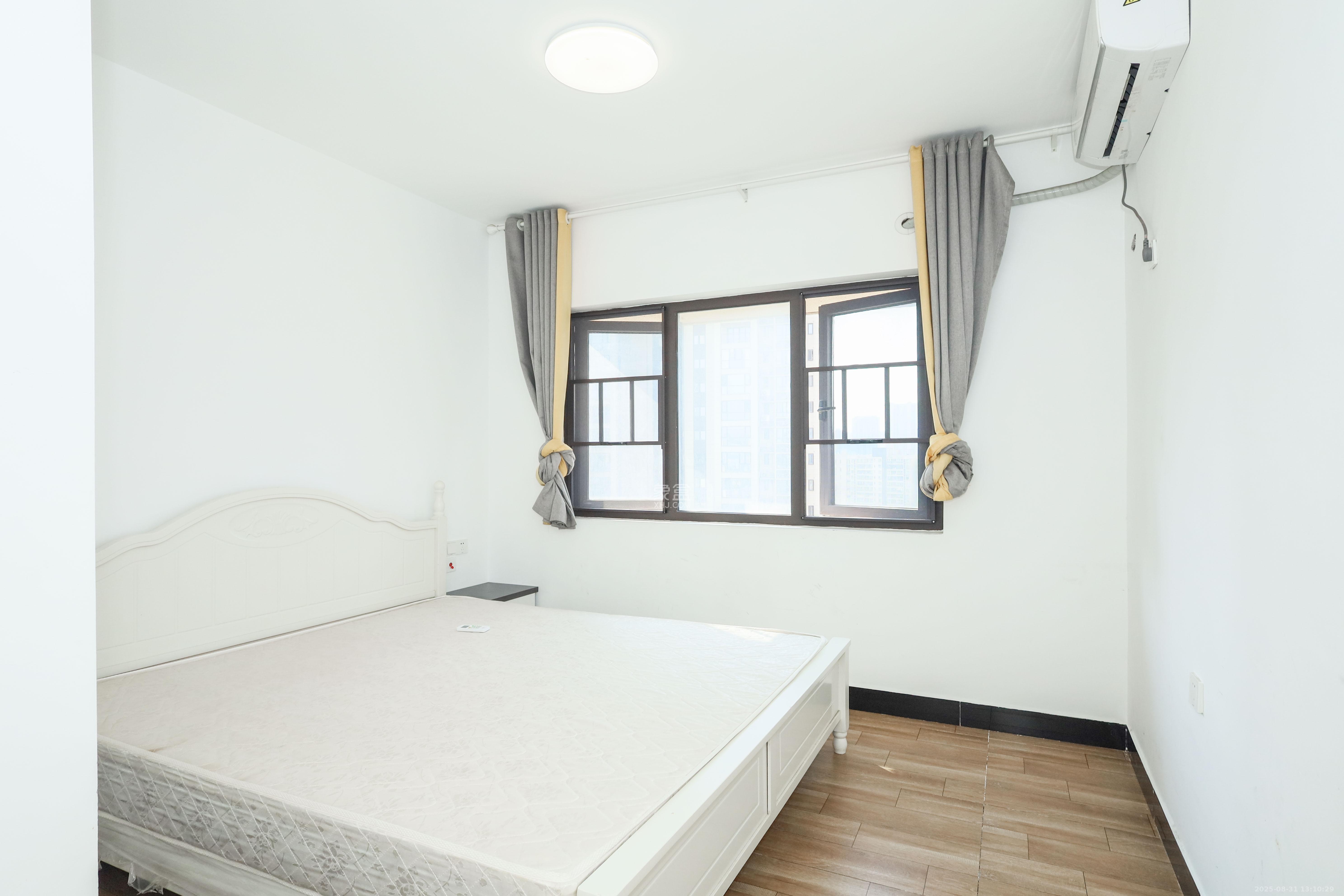 梅溪盛荟  3室2厅1卫    99.8万卧室