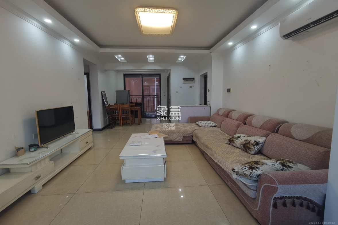 武广美誉 3室2厅1卫 2200.0元/月 武广美誉 3室2厅1卫 2200.0元/月室内图