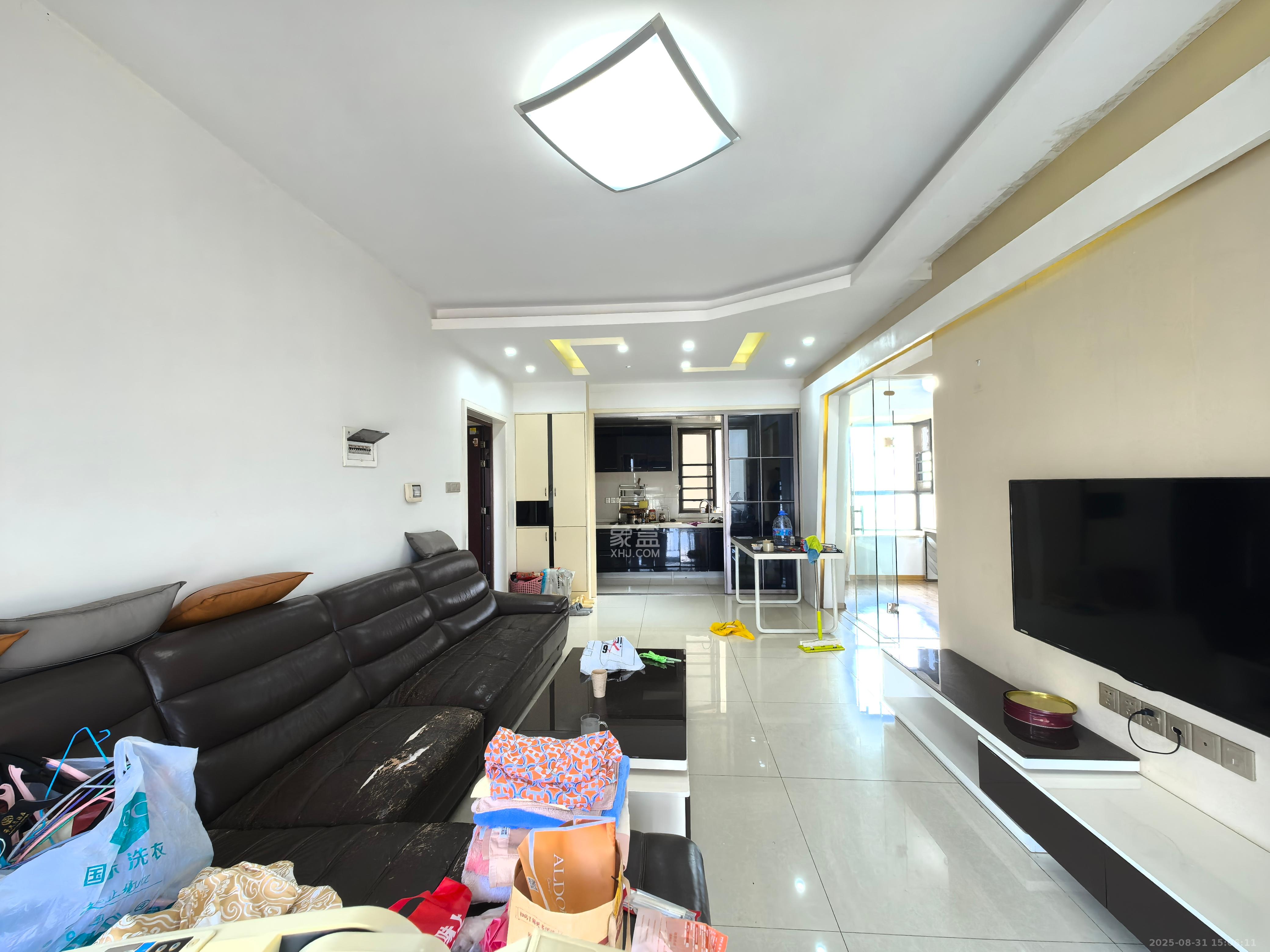 莱茵城  3室2厅2卫    2200.0元/月 莱茵城  3室2厅2卫    2200.0元/月室内图1