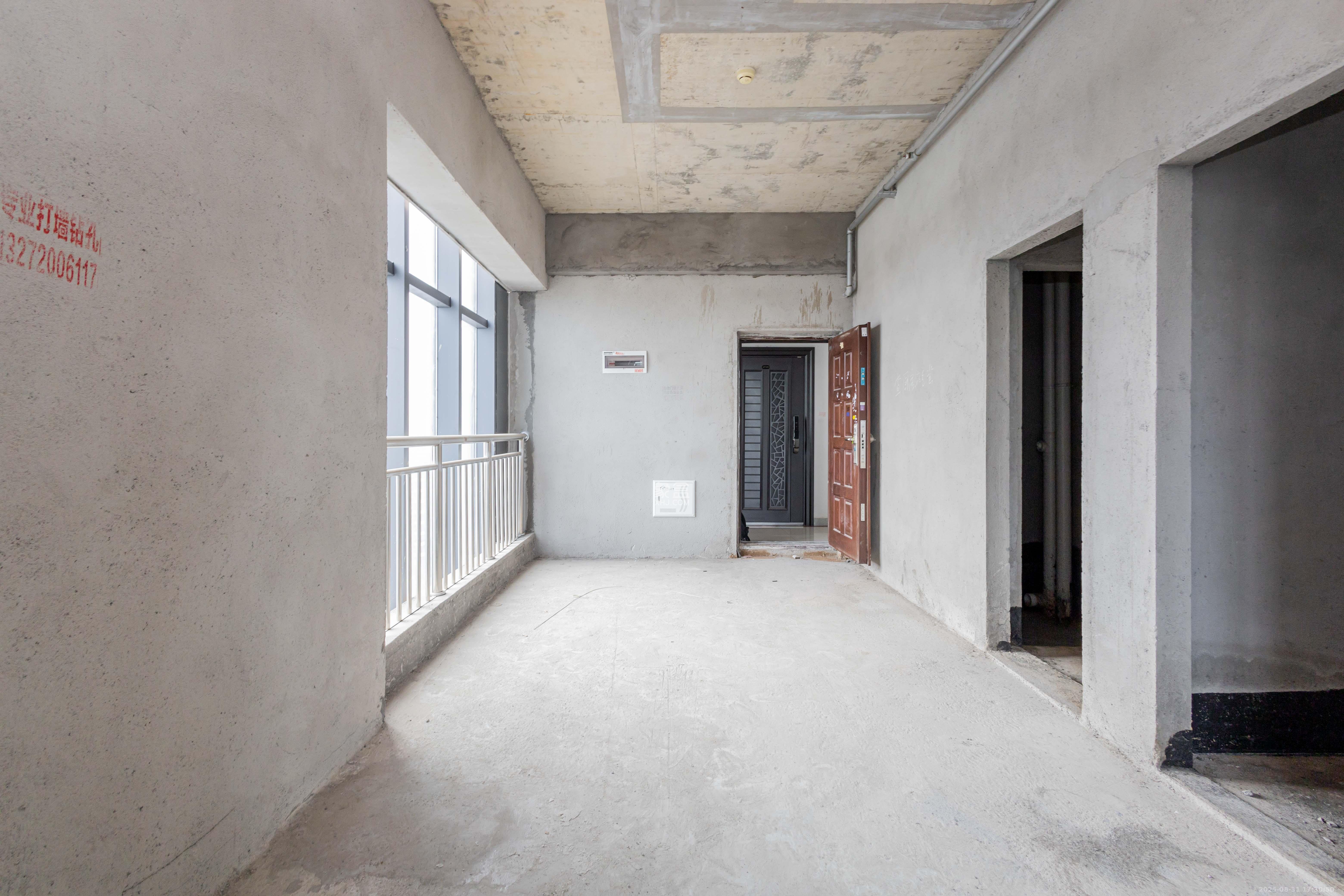 辉宏橄榄城 1室1厅1卫 19.8万 辉宏橄榄城 1室1厅1卫 19.8万客厅