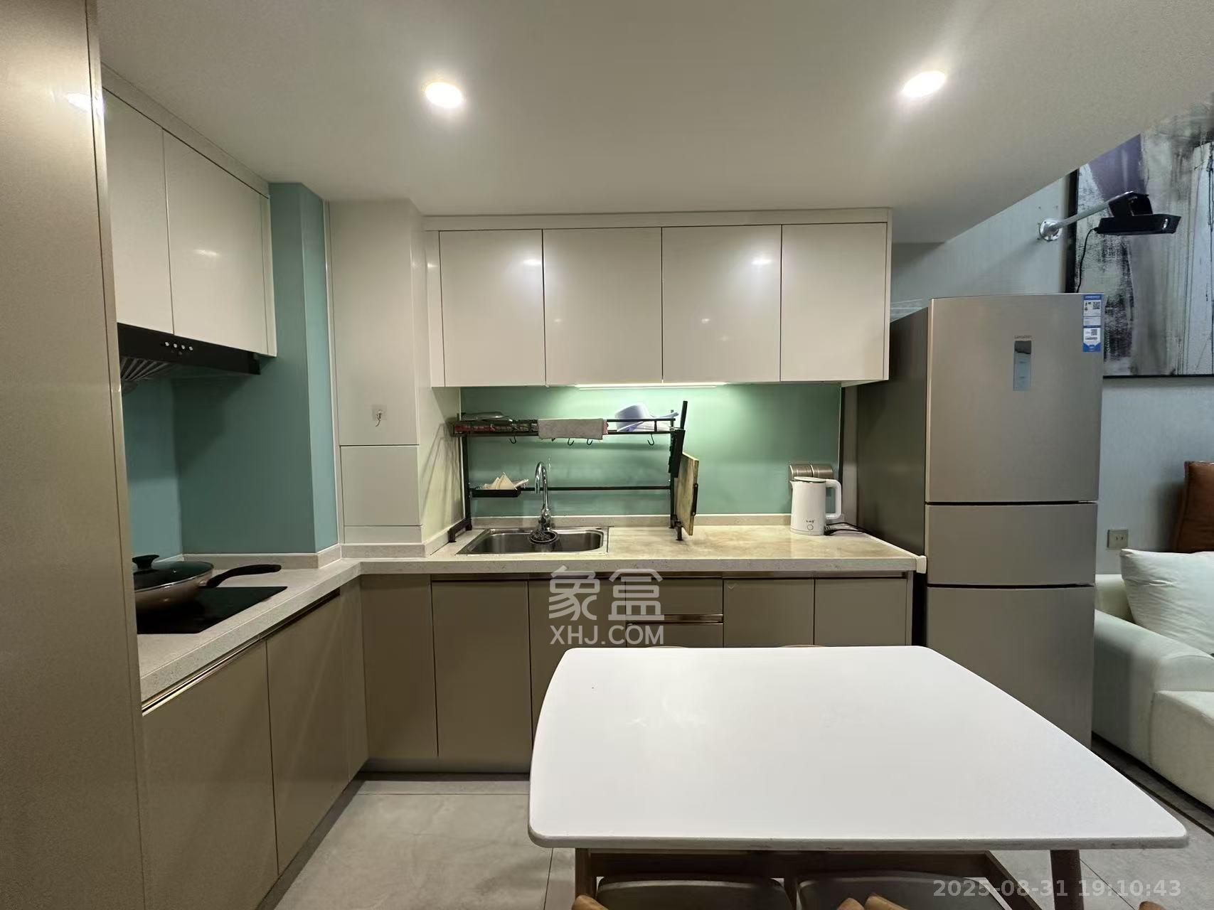 华远华时代  3室2厅2卫    4000.0元/月室内图