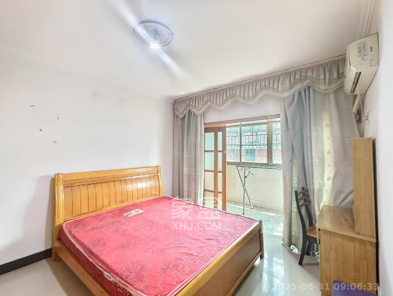 汇龙公寓  3室2厅1卫    1600.0元/月 汇龙公寓  3室2厅1卫    1600.0元/月室内图