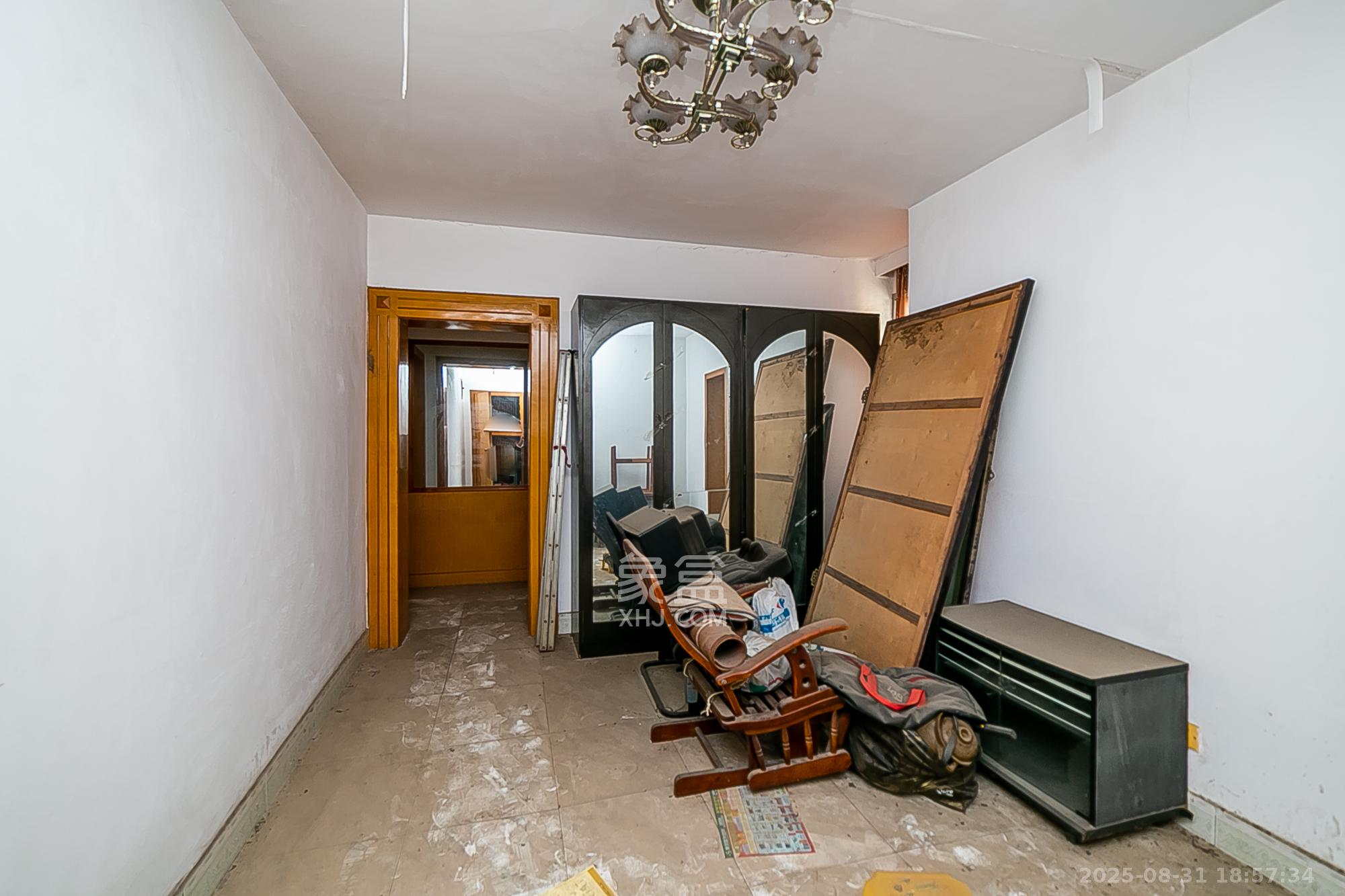 长坡社区  2室1厅1卫    35.0万 长坡社区  2室1厅1卫    35.0万客厅