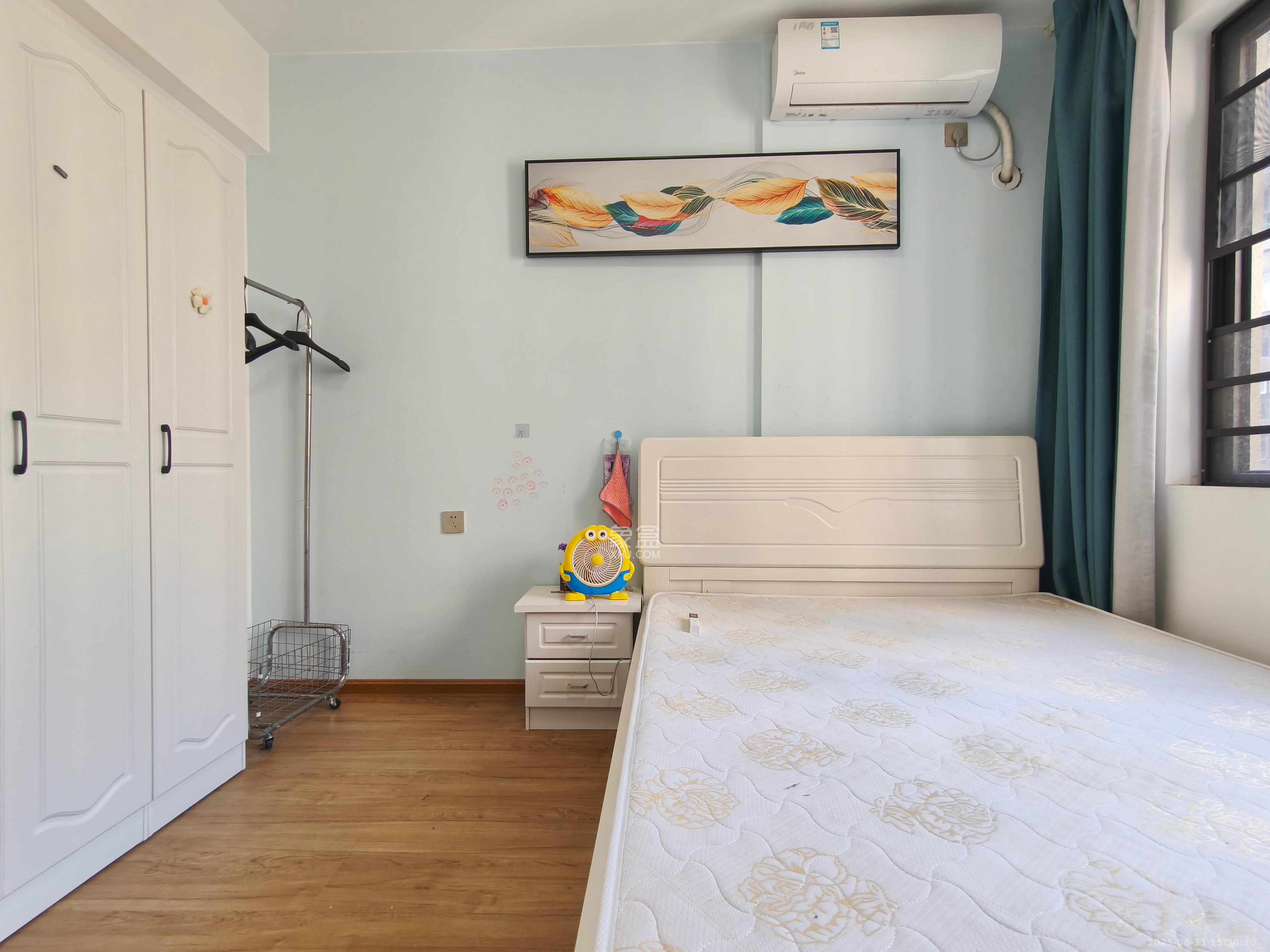 中国铁建梅溪青秀二期  4室2厅2卫    2800.0元/月室内图