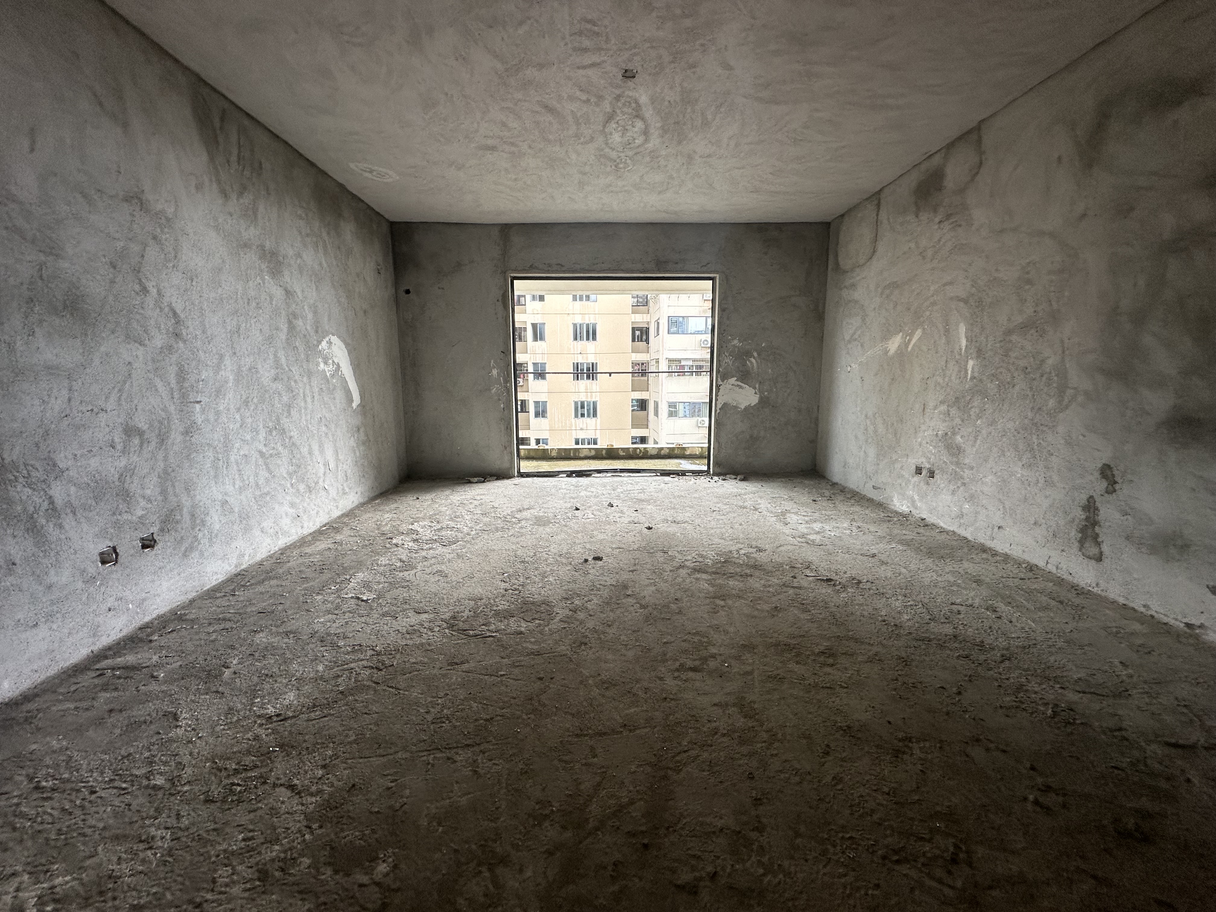 达嘉豪苑 2室2厅1卫 215.0万 达嘉豪苑 2室2厅1卫 215.0万客厅