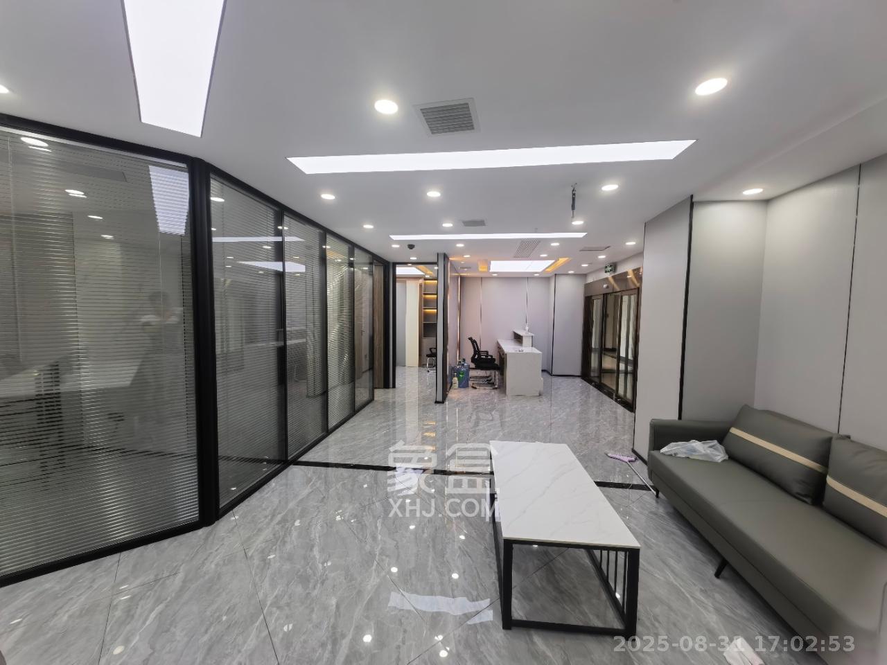 新时空 1室2厅1卫 9800.0元/月 新时空 1室2厅1卫 9800.0元/月室内图