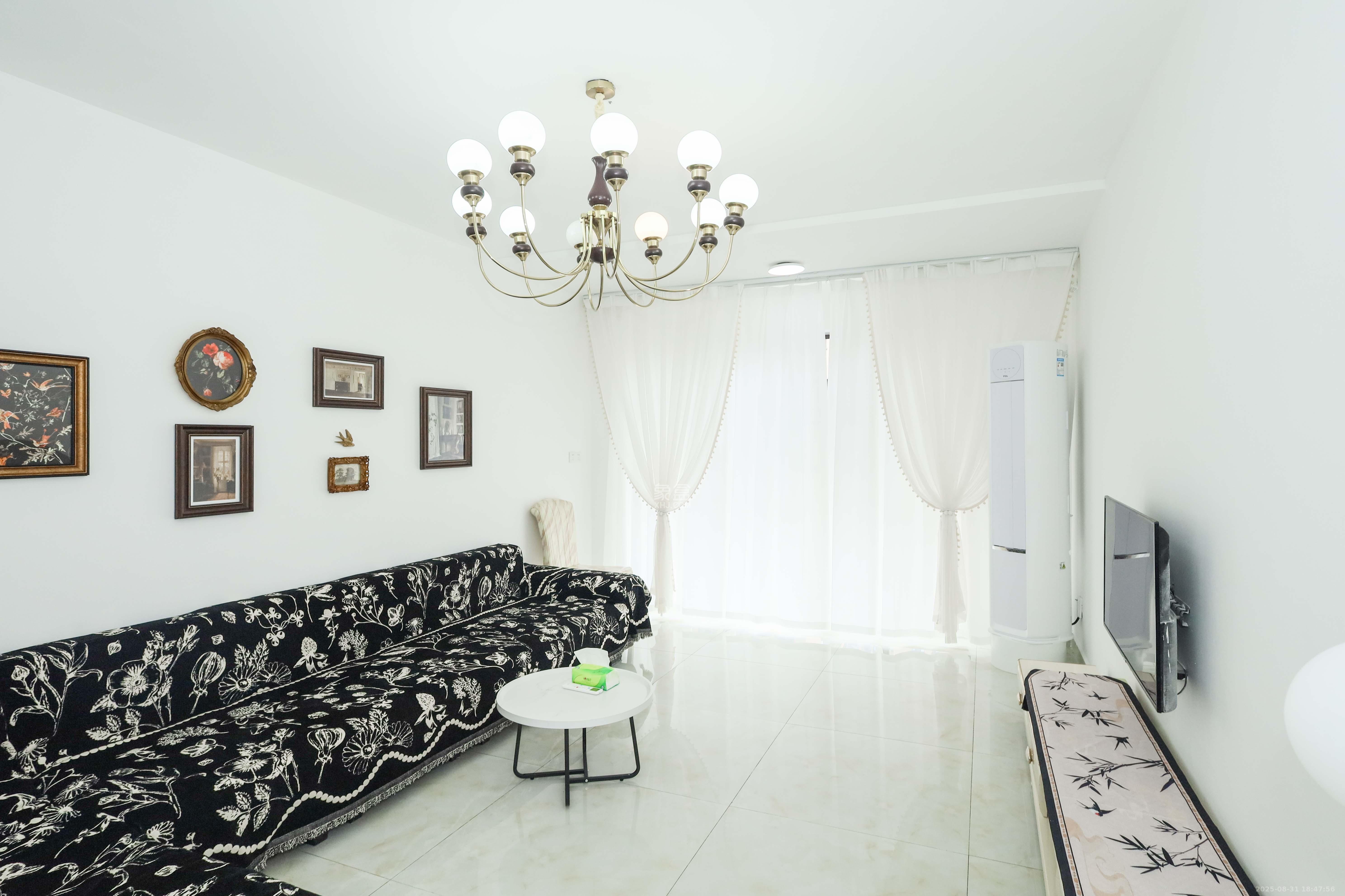 梅溪鑫苑名家  3室2厅1卫    120.0万 梅溪鑫苑名家  3室2厅1卫    120.0万客厅