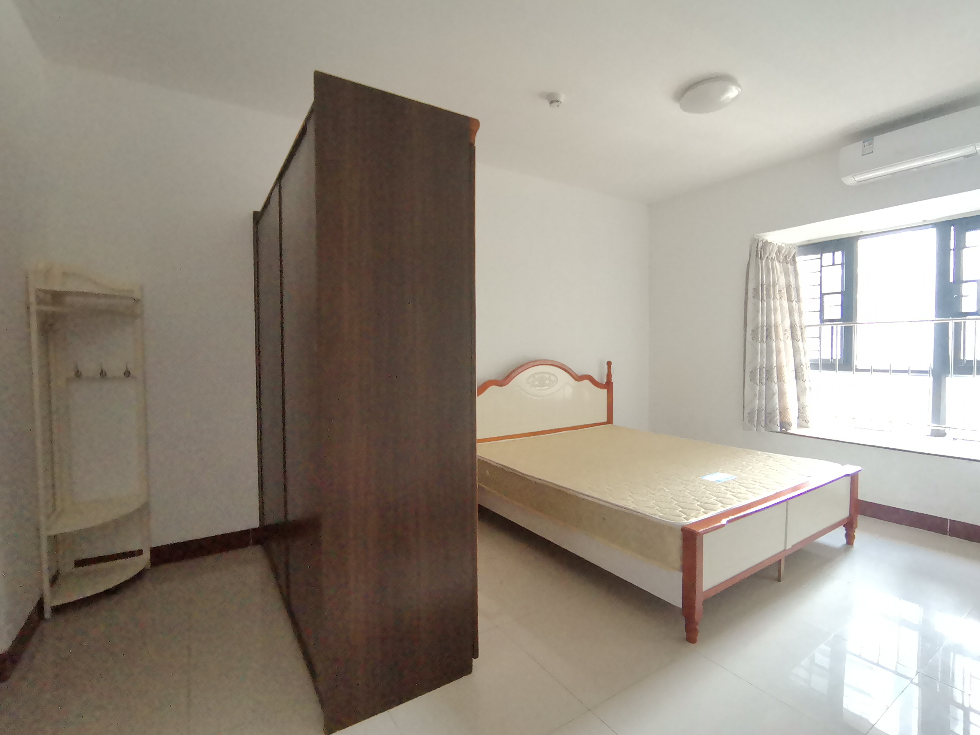 美舍嘉苑一期 4室2厅2卫 3600.0元/月 美舍嘉苑一期 4室2厅2卫 3600.0元/月室内图