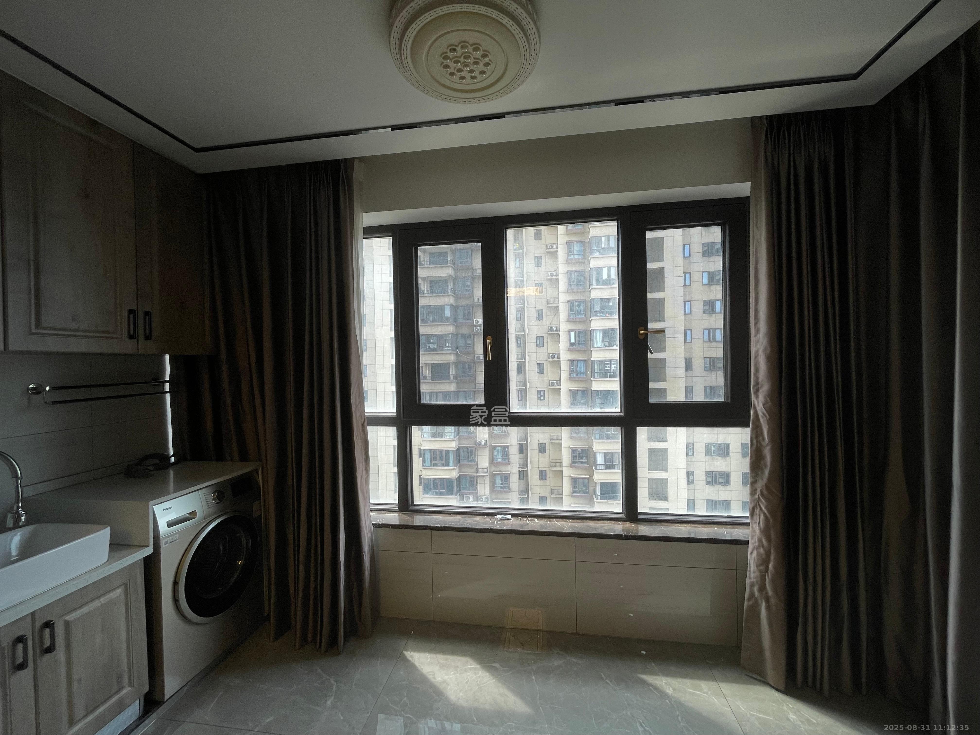 山语城三期  3室2厅1卫    2300.0元/月 山语城三期  3室2厅1卫    2300.0元/月室内图