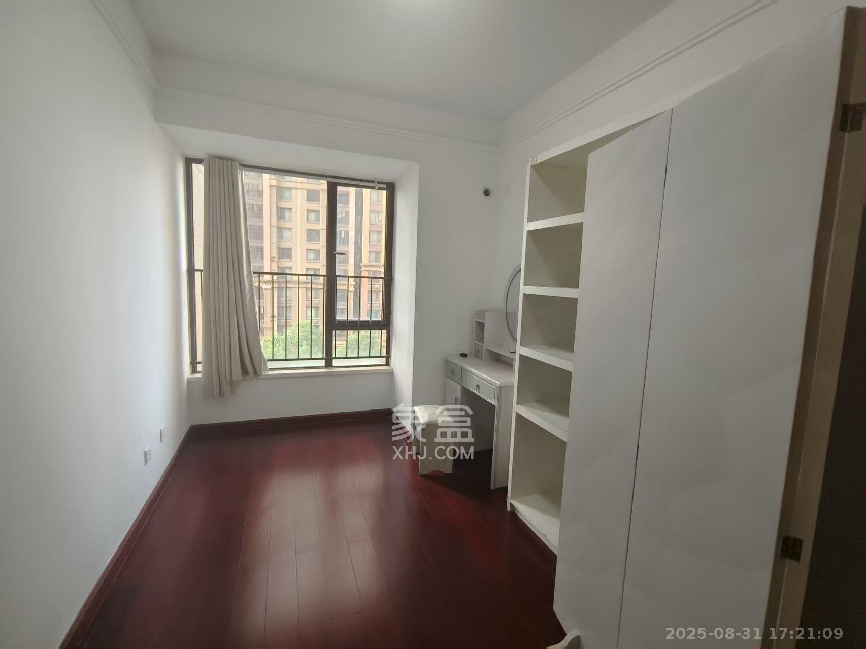 中海国际四期  4室2厅2卫    2200.0元/月室内图