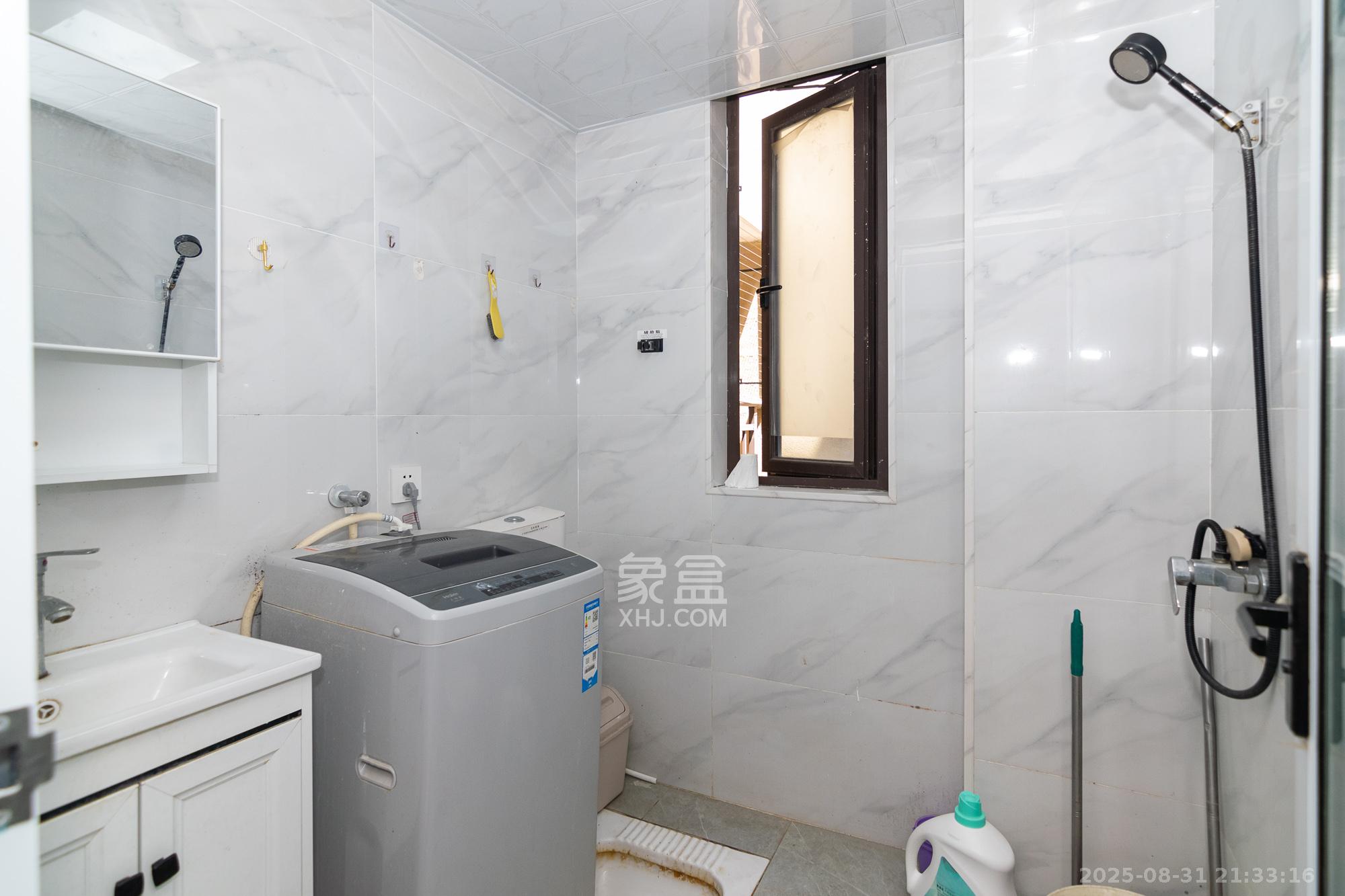 春晖花园  1室1厅1卫    33.6万 春晖花园  1室1厅1卫    33.6万卫生间