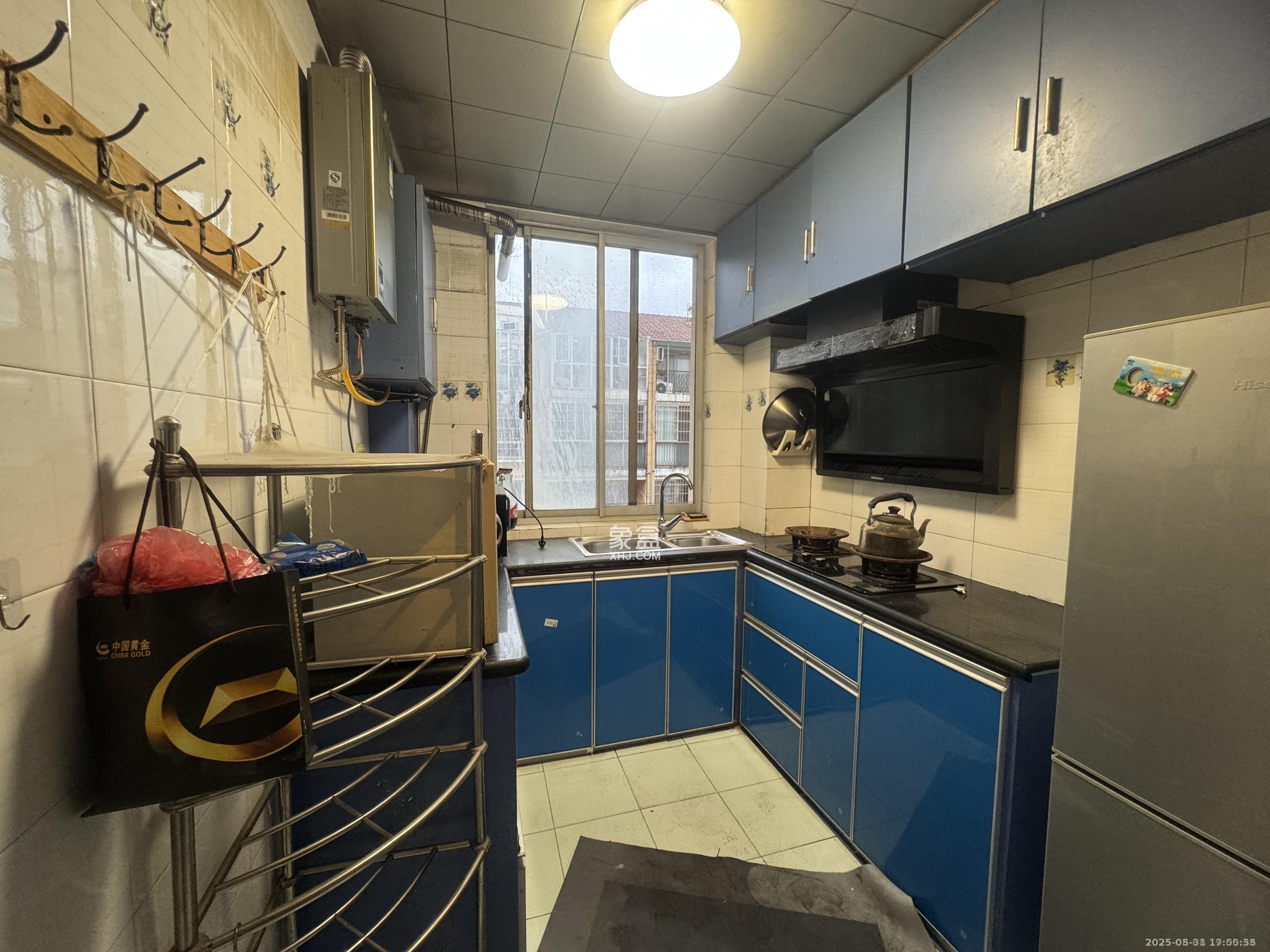 新星小区  3室2厅2卫    2200.0元/月 新星小区  3室2厅2卫    2200.0元/月室内图