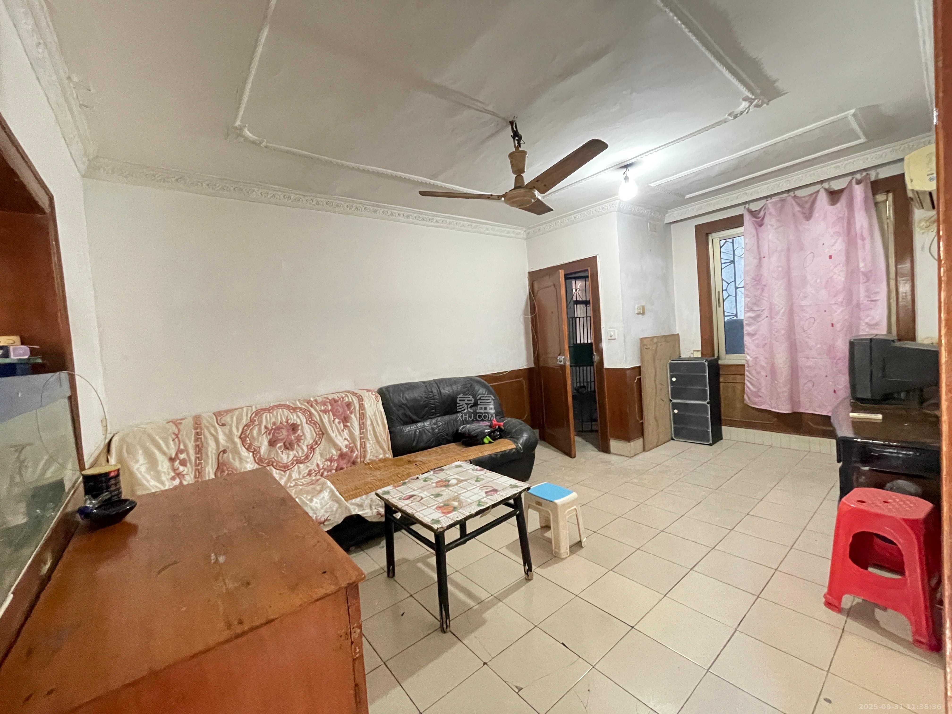 荣安宿舍 2室1厅1卫 1180.0元/月 荣安宿舍 2室1厅1卫 1180.0元/月室内图