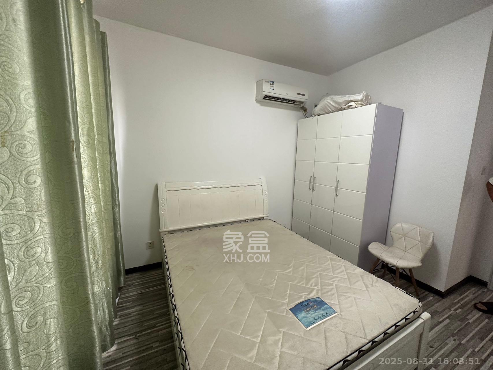 旭辉御府  3室2厅2卫   2300.00元/月室内图