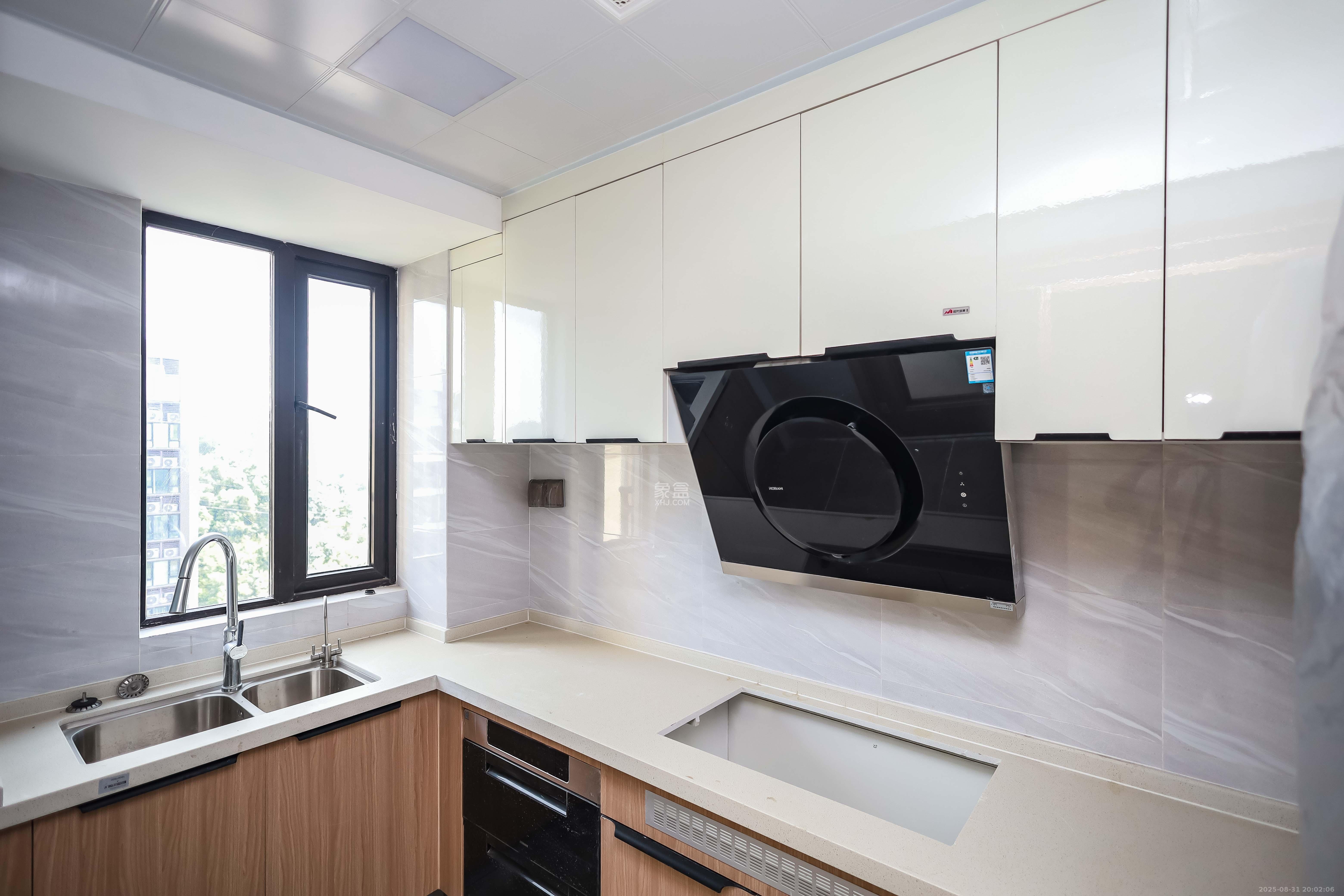 碧桂园荟隽棠  4室2厅2卫    109.0万 碧桂园荟隽棠  4室2厅2卫    109.0万厨房