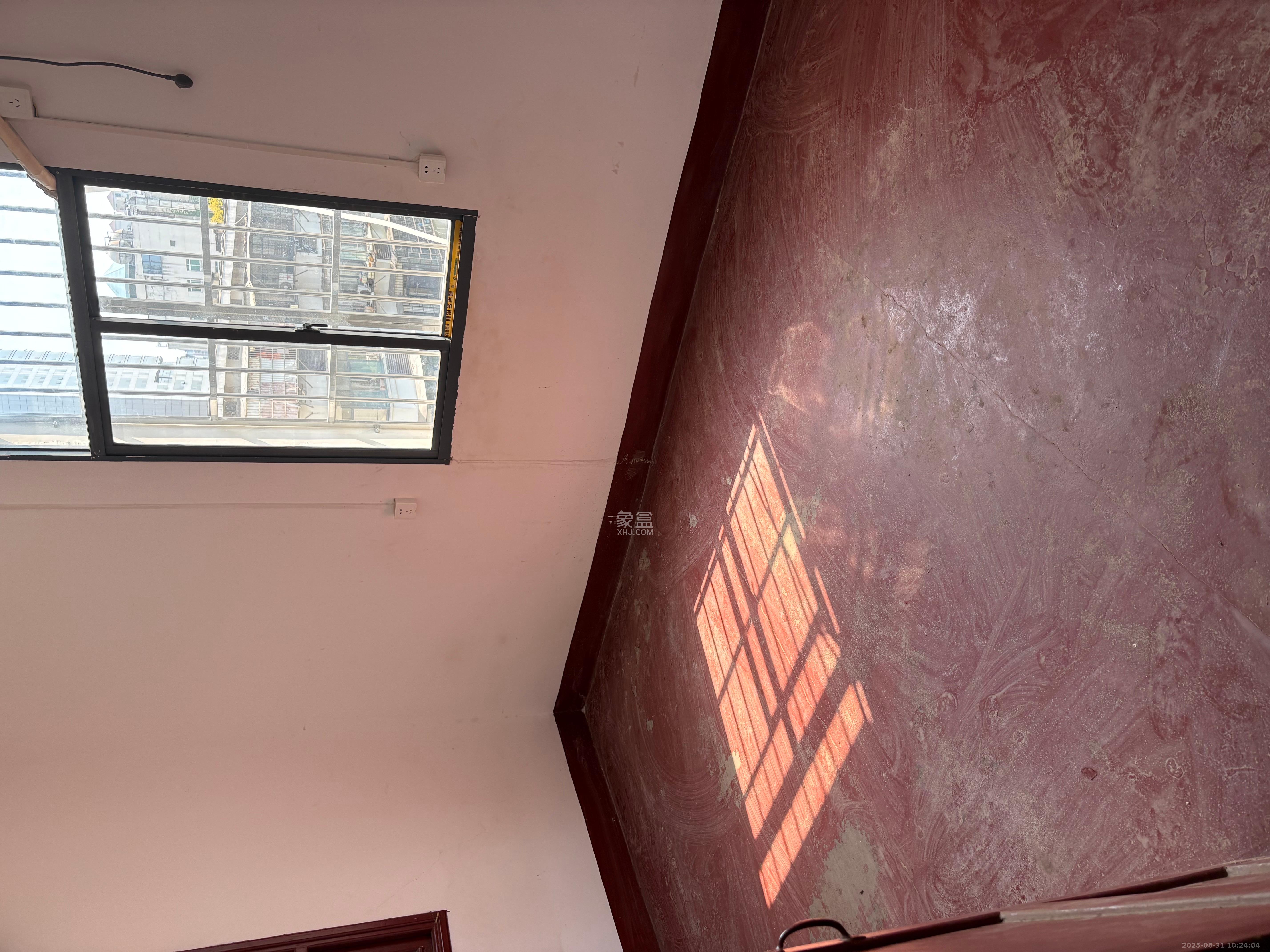 燕山街社区  3室1厅1卫    2000.0元/月室内图