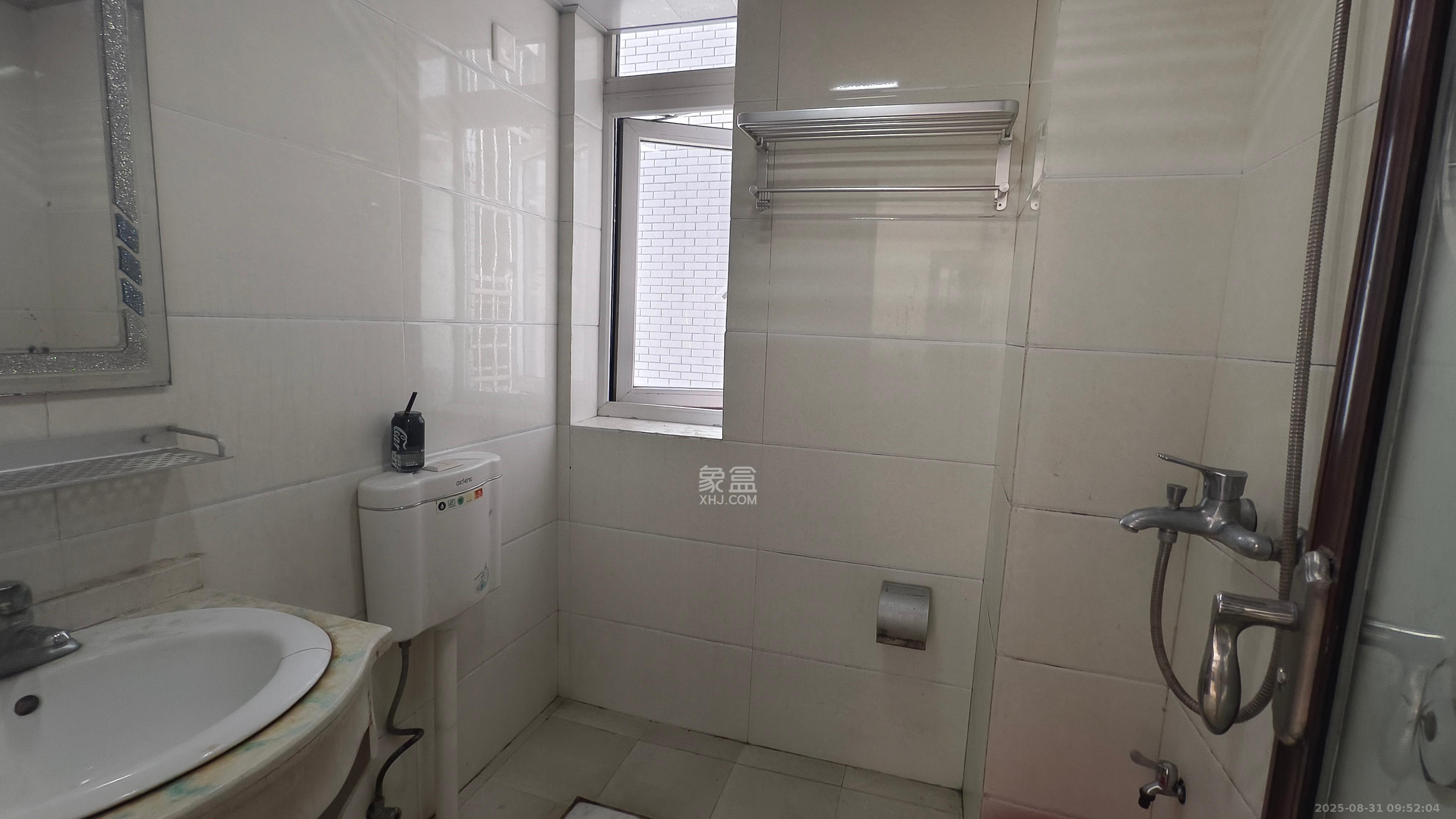 时代星城 3室2厅2卫 1700.0元/月 时代星城 3室2厅2卫 1700.0元/月室内图