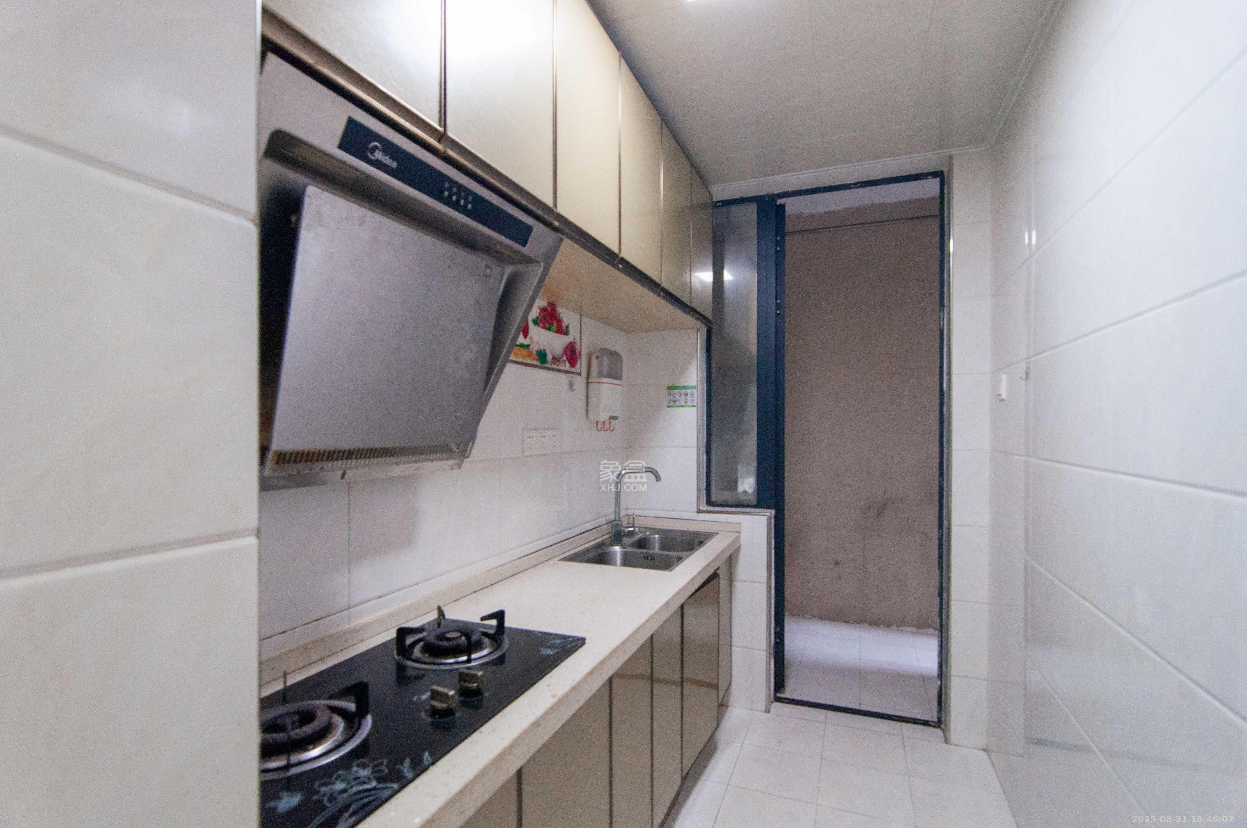 中海梅溪湖壹号  3室2厅1卫    125.0万 中海梅溪湖壹号  3室2厅1卫    125.0万厨房