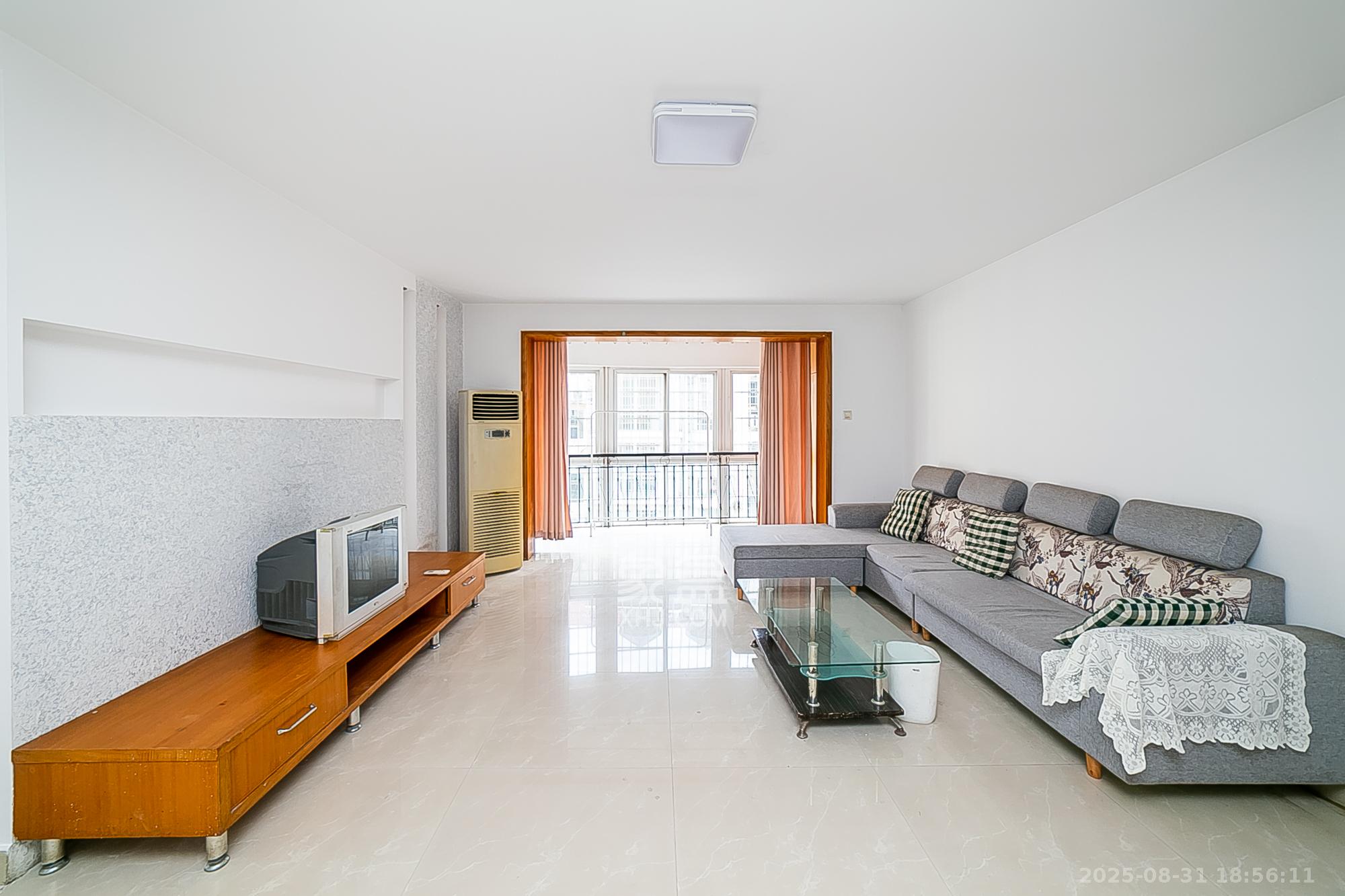 都市春天  3室2厅2卫    95.0万 都市春天  3室2厅2卫    95.0万