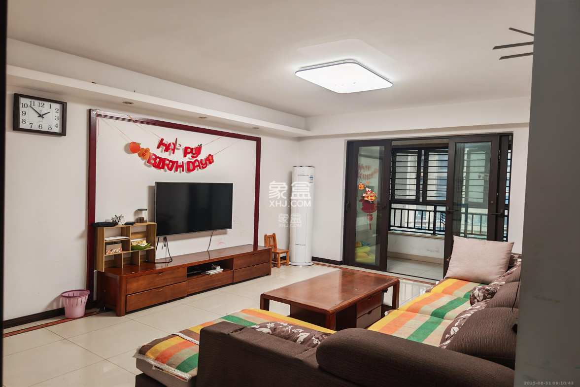 中海国际二期  4室2厅2卫    2400.0元/月 中海国际二期  4室2厅2卫    2400.0元/月室内图