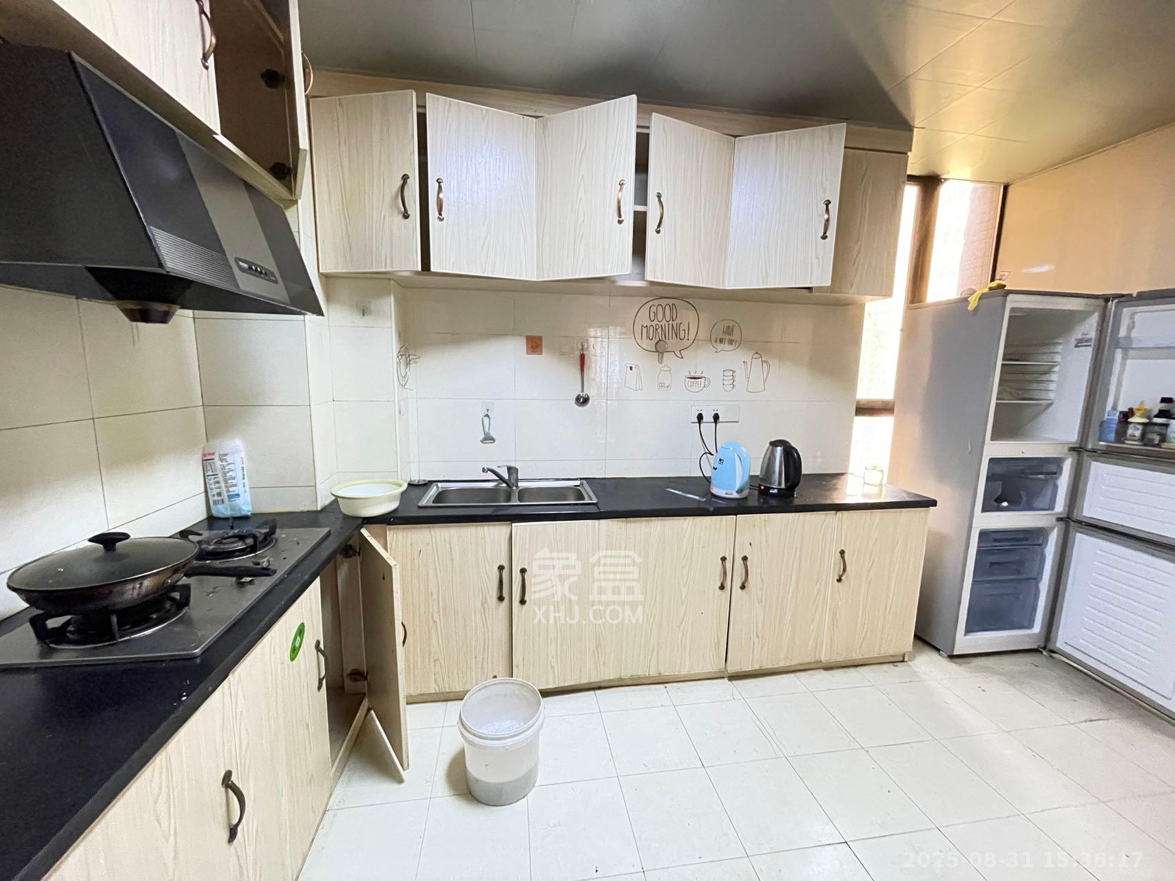 奥林匹克花园贡院三期 3室2厅1卫 2800.0元/月 奥林匹克花园贡院三期 3室2厅1卫 2800.0元/月室内图