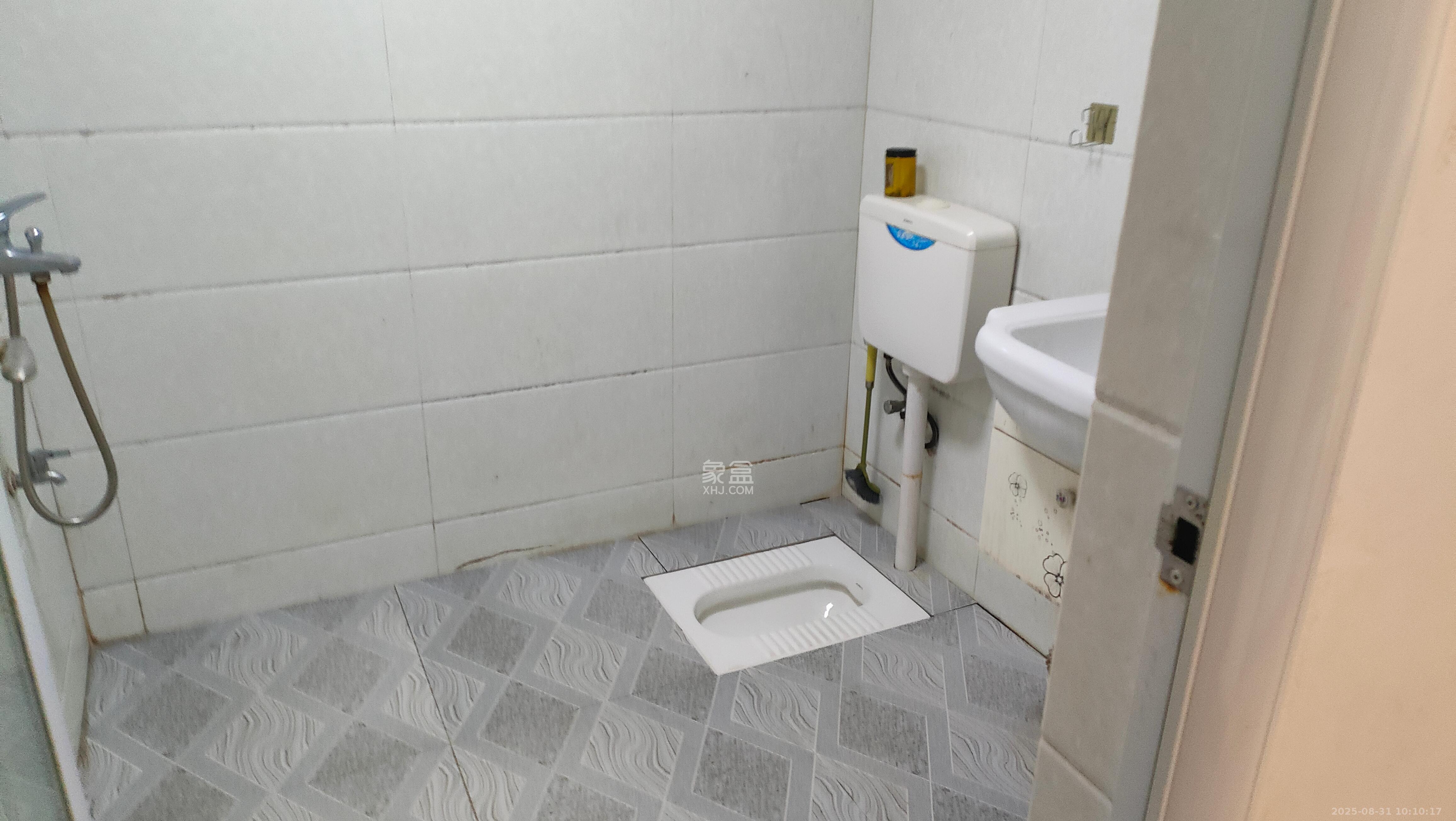 深业睿城  1室1厅1卫   1400.00元/月室内图