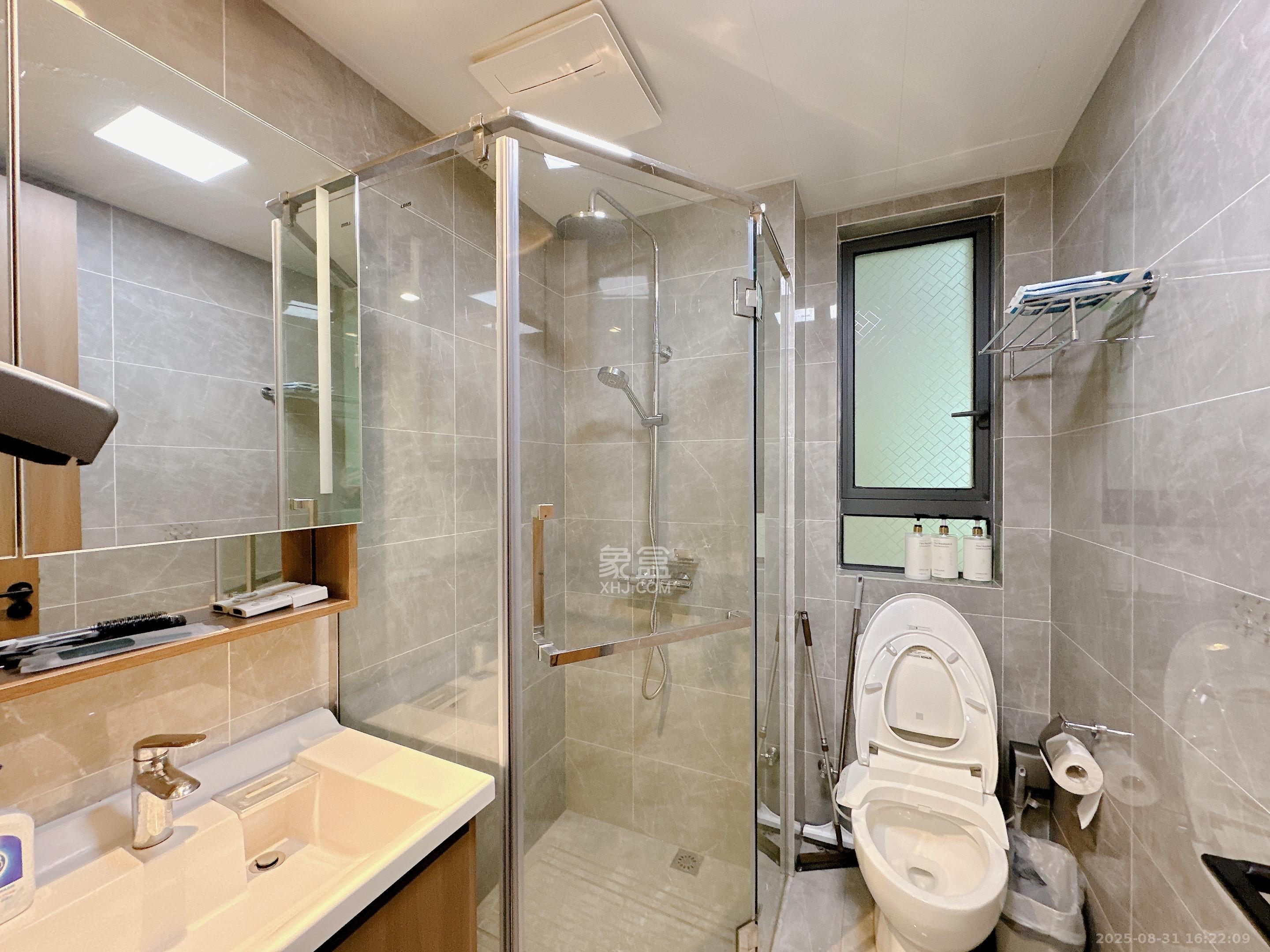 卓越中寰 3室2厅2卫 4380.0元/月 卓越中寰 3室2厅2卫 4380.0元/月室内图