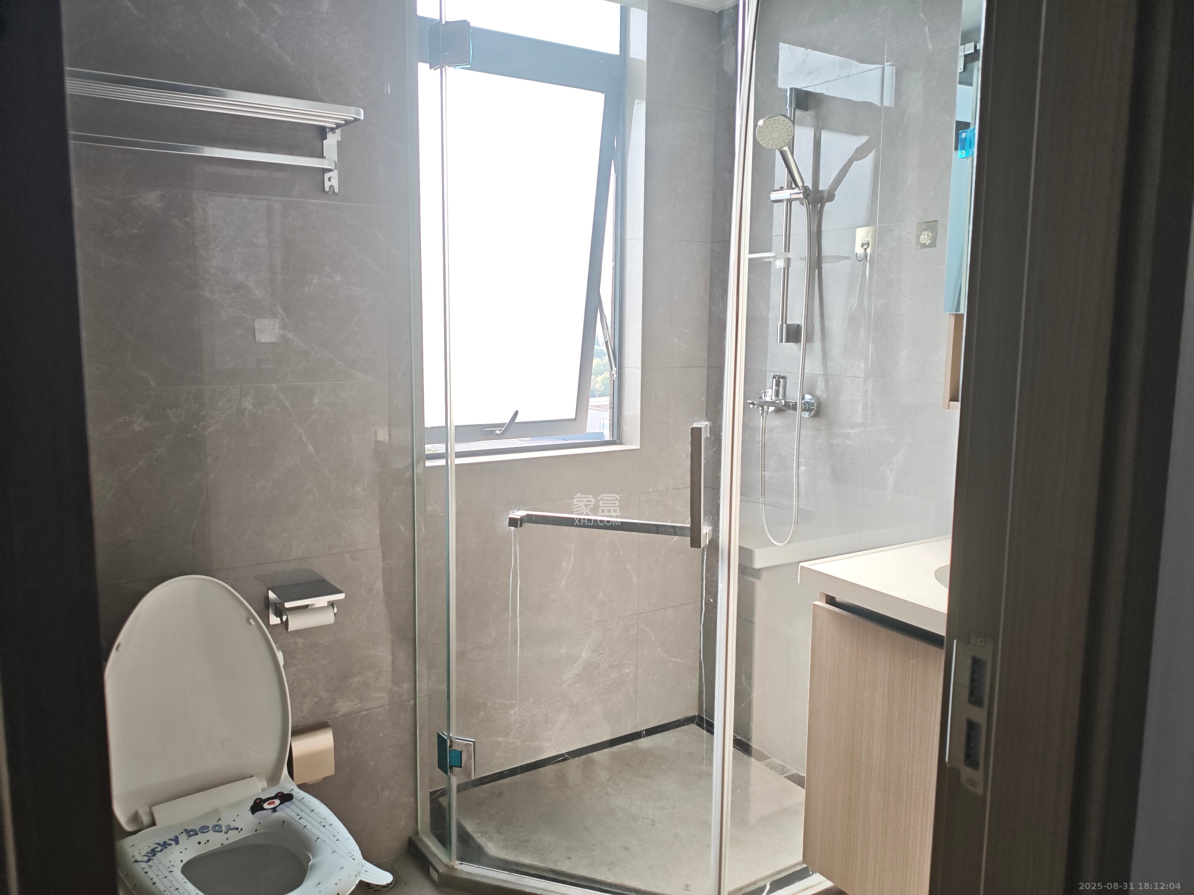 梅溪枫林  4室2厅2卫    3500.0元/月 梅溪枫林  4室2厅2卫    3500.0元/月室内图