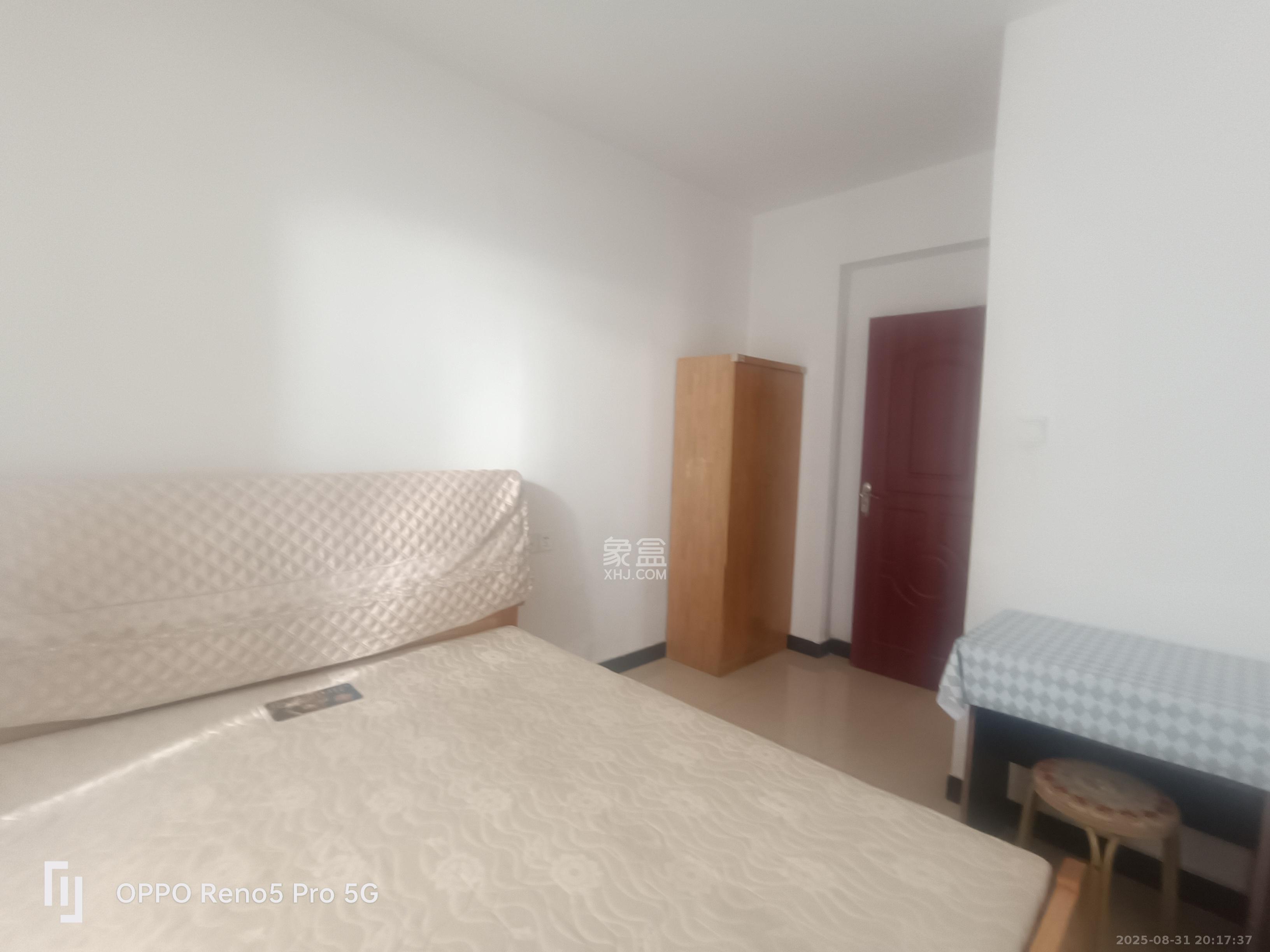 锦湘国际星城三期(锦绣苑)  2室1厅1卫    2200.0元/月 锦湘国际星城三期(锦绣苑)  2室1厅1卫    2200.0元/月