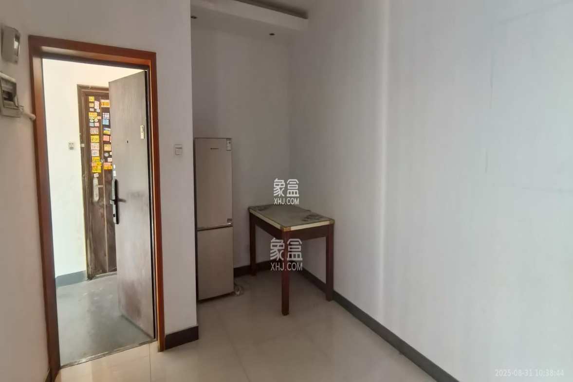 欣胜园  4室2厅2卫    2000.0元/月 欣胜园  4室2厅2卫    2000.0元/月室内图