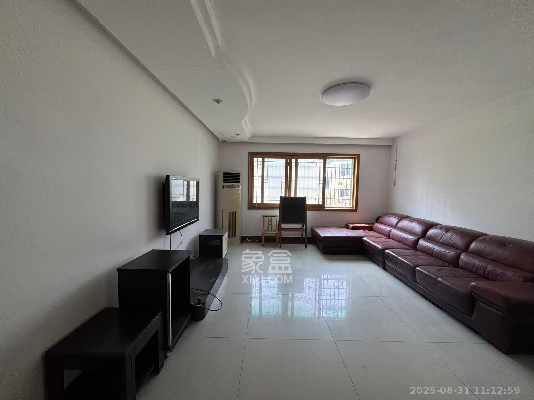 南明苑西区  4室2厅2卫    2600.0元/月 南明苑西区  4室2厅2卫    2600.0元/月室内图