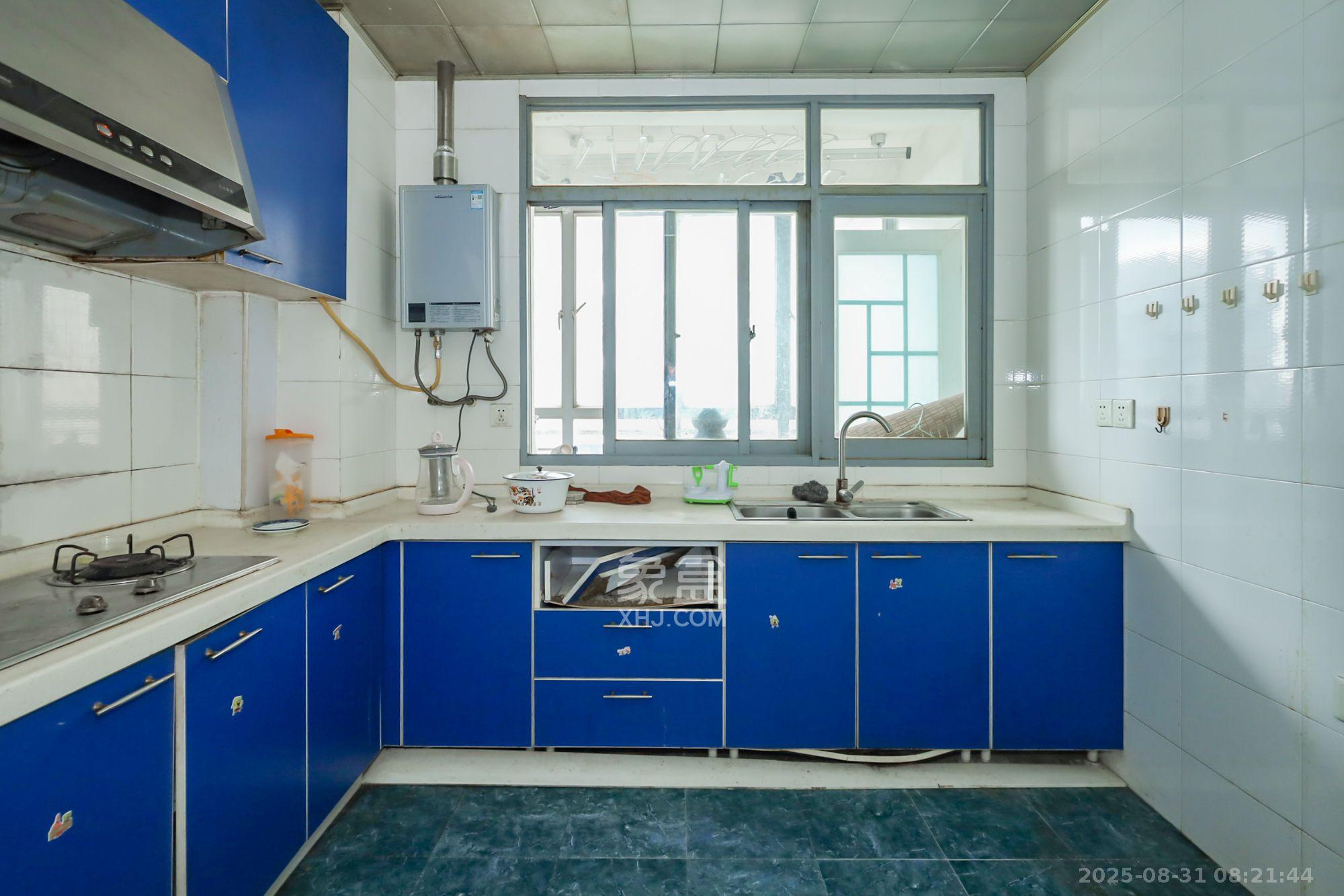 沁园春 3室2厅2卫 3200.0元/月 沁园春 3室2厅2卫 3200.0元/月室内图