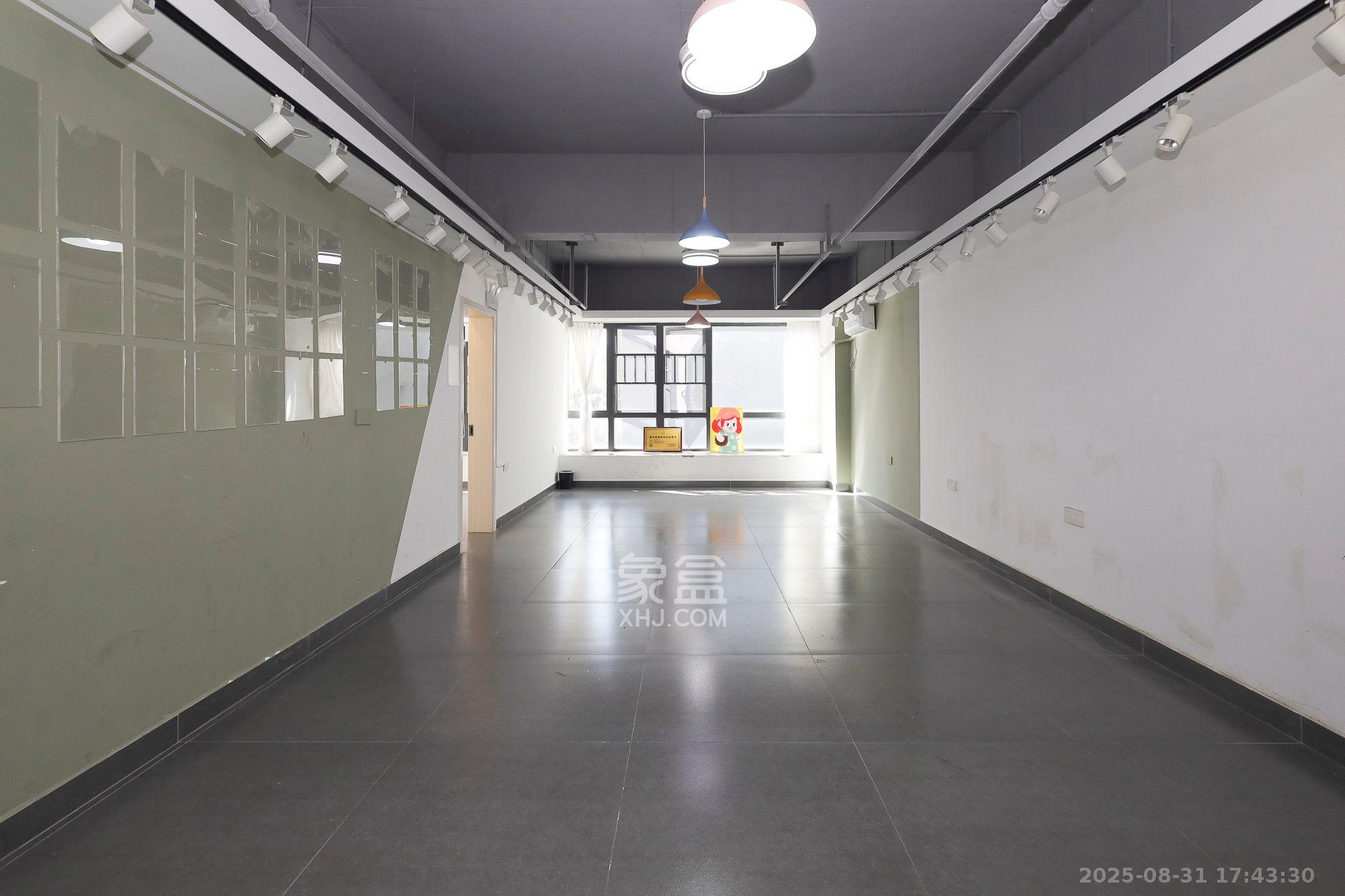 钱隆世家   112.84㎡      5500.0元/月室内图