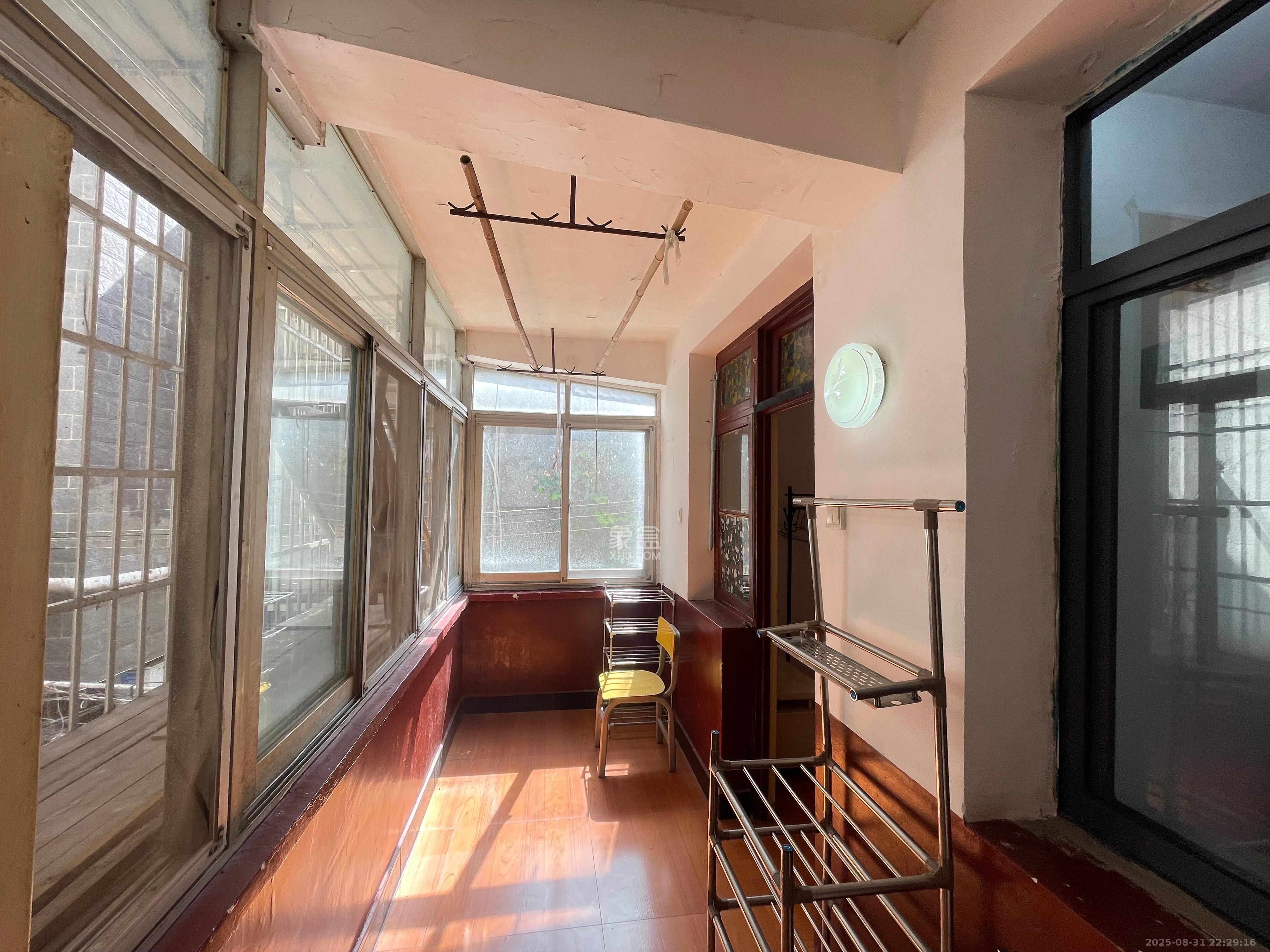 上碧湘街碧丽楼  1室0厅0卫    2000.0元/月室内图