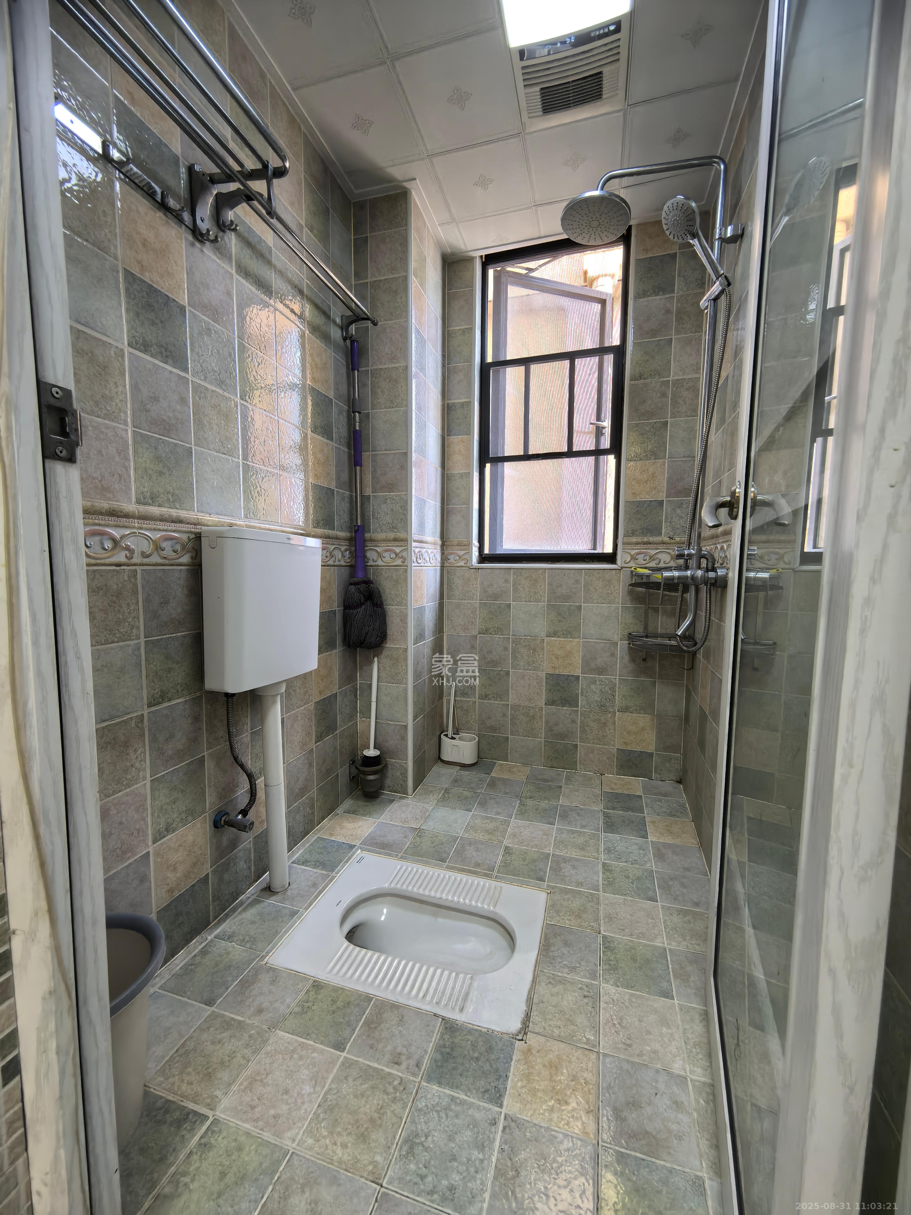 芙蓉万国城MOMA(卓越汇富苑) 3室2厅1卫 2000.0元/月 芙蓉万国城MOMA(卓越汇富苑) 3室2厅1卫 2000.0元/月室内图