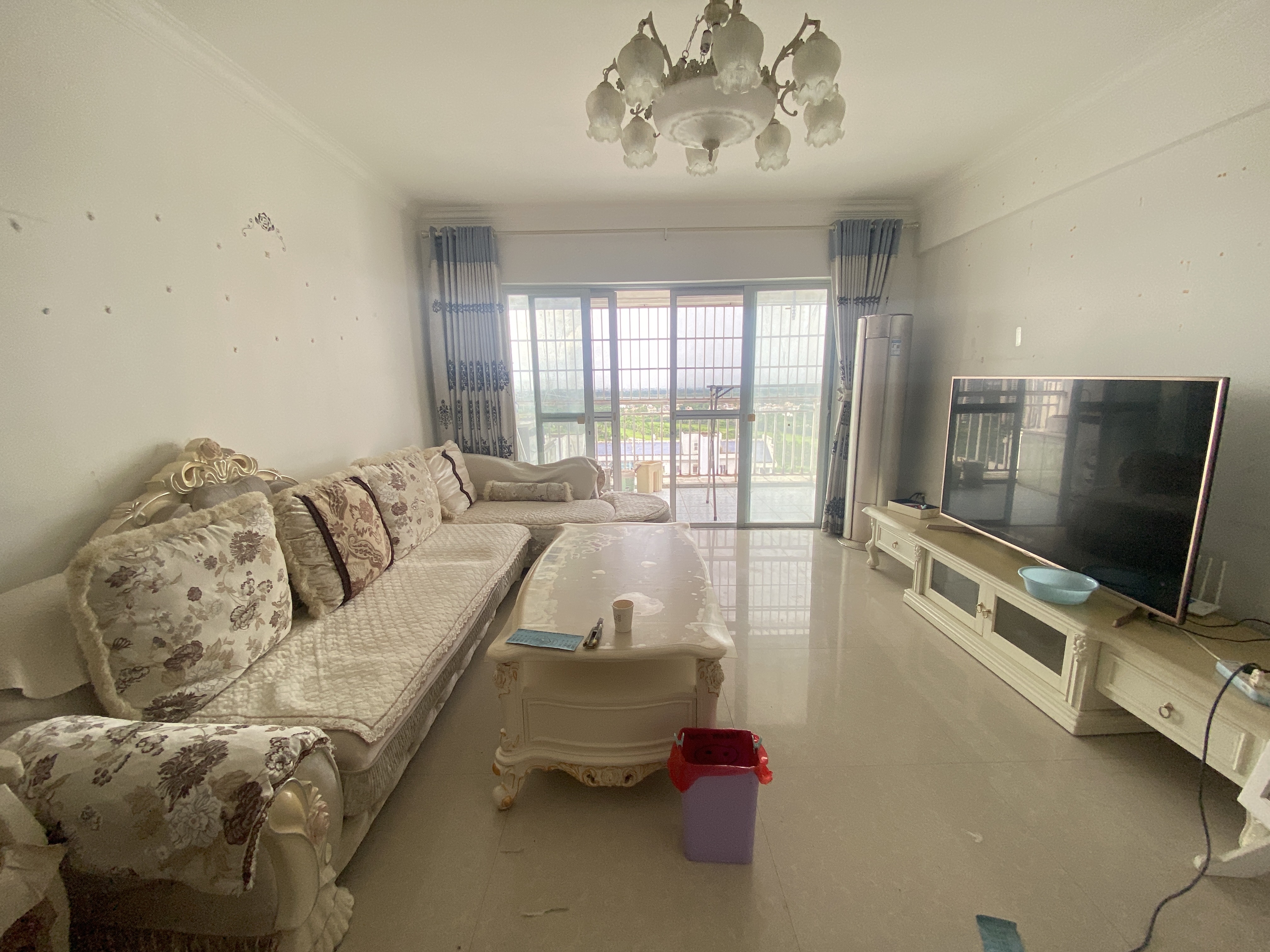 海航城 3室2厅2卫 2200.0元/月 海航城 3室2厅2卫 2200.0元/月室内图